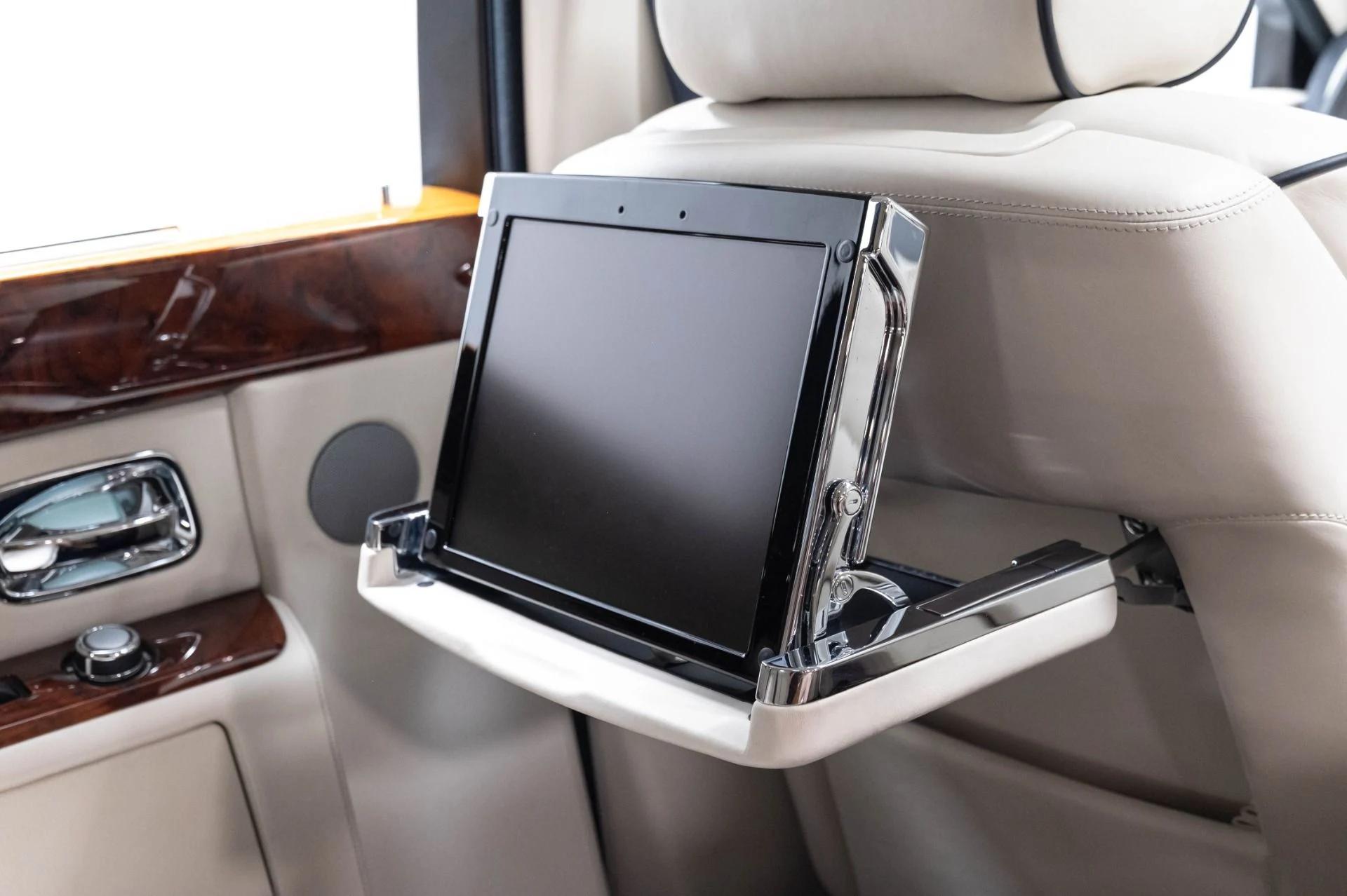 mph081_156196019_Used_2013_Rolls_Royce_Phantom_1784226914_8a5553d18f