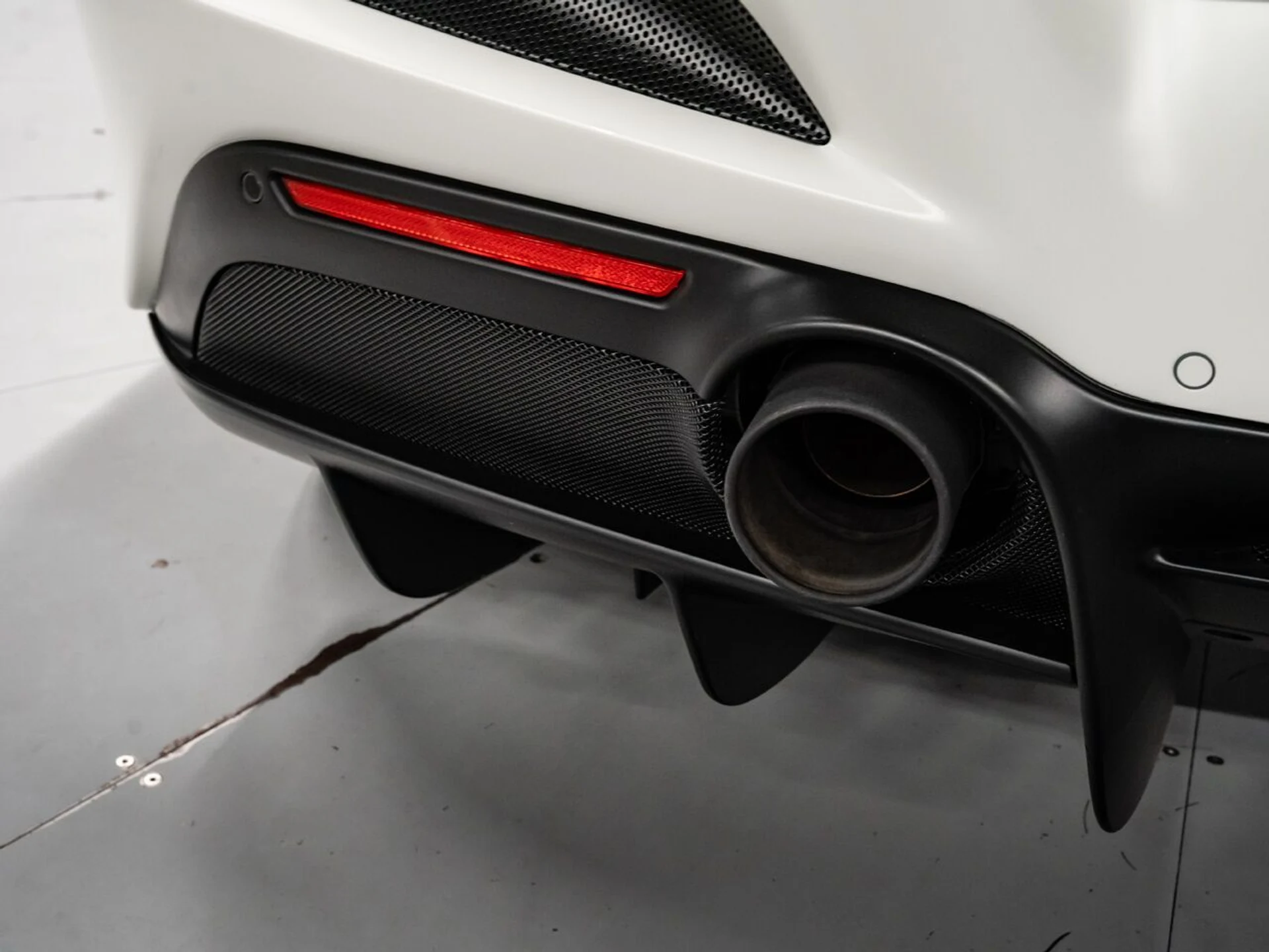 mph081_1649677476_ferrari_f8_spider_2022_e201ee631e