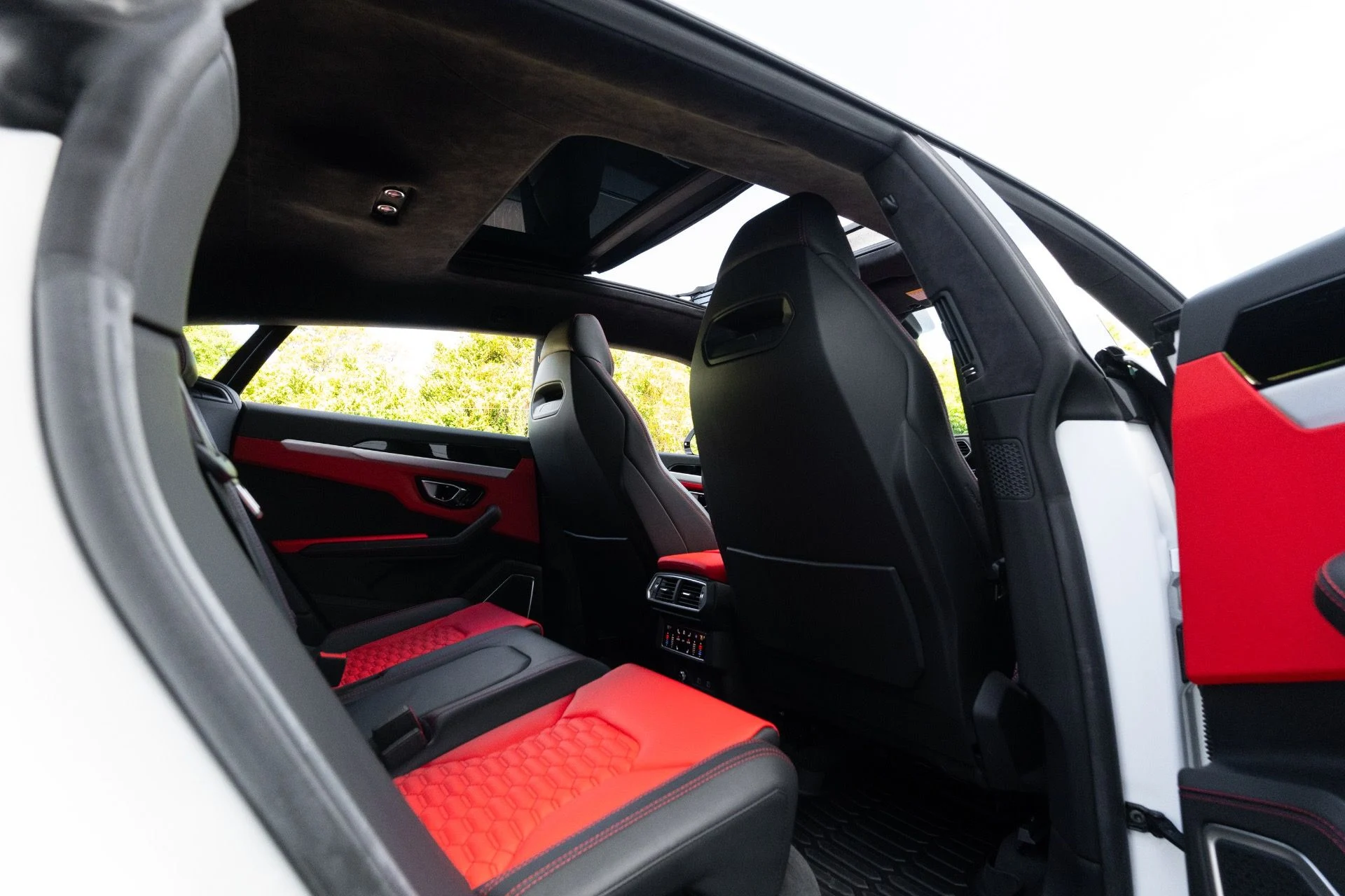 mph081_1654417502_Used_2022_Lamborghini_Urus_1778780626_34b54d260d