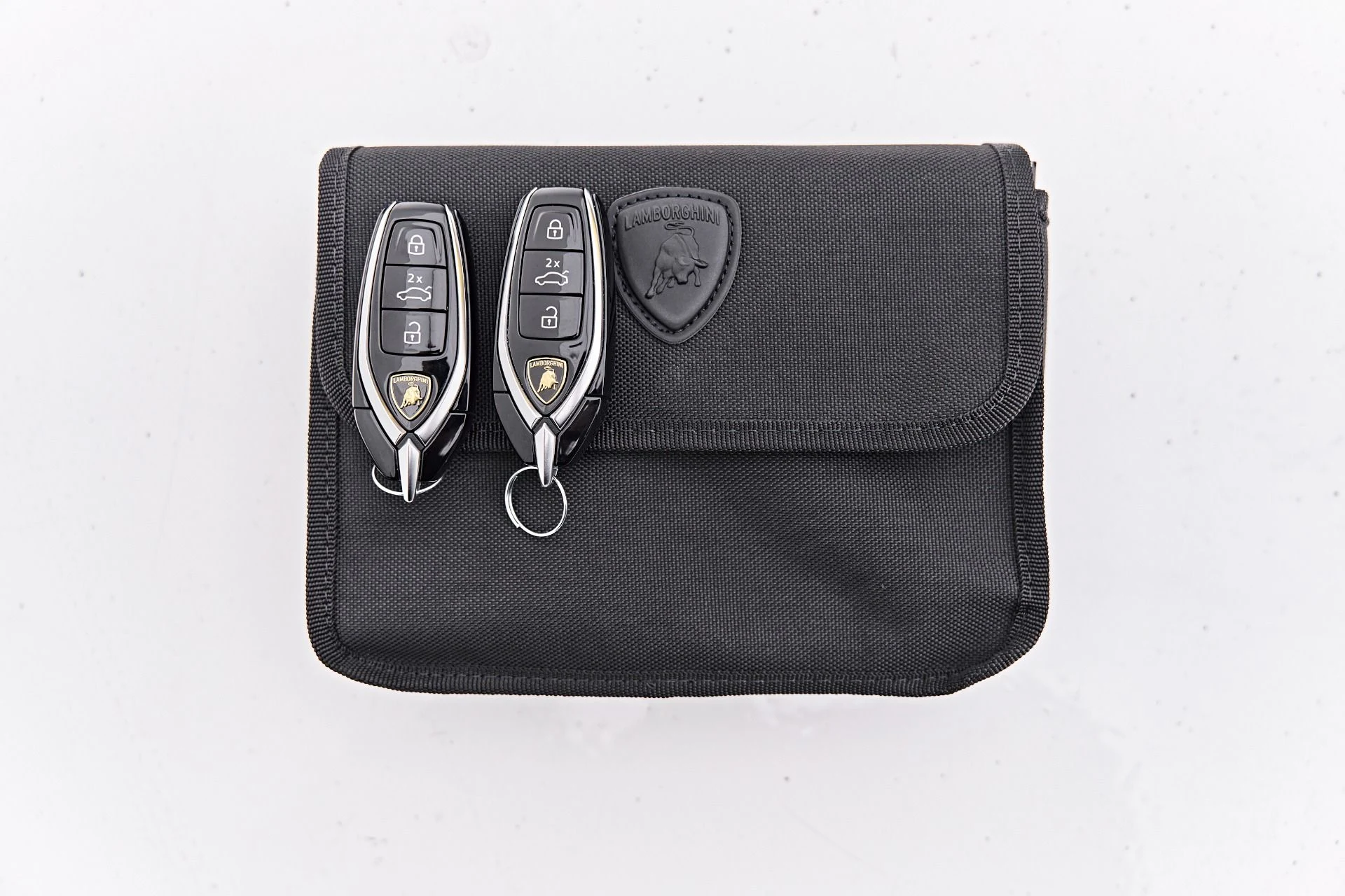mph081_1655081807_Used_2025_Lamborghini_Urus_SE_1788049990_c13a0bfe32