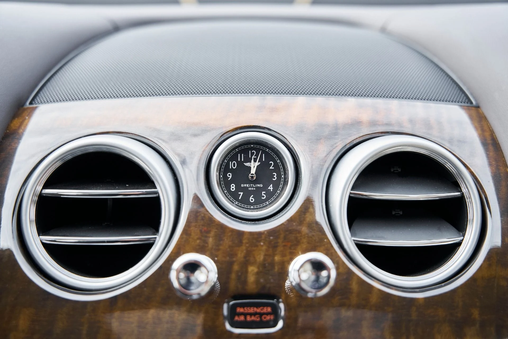 mph081_1789224982_Used_2015_Bentley_Flying_Spur_V8_1769278459_2608857ed8