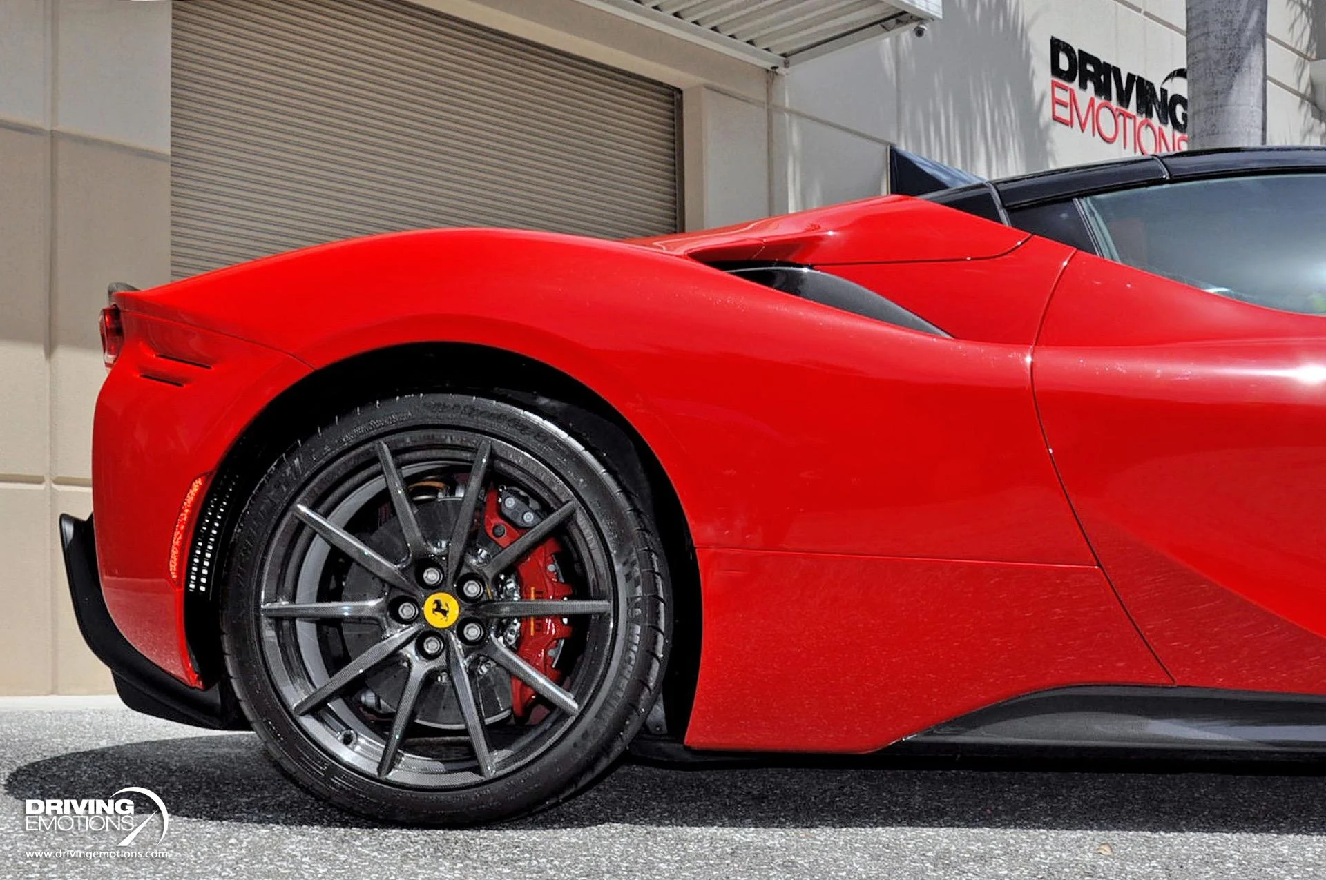 mph081_1979568894_860_p82_l_c5547077a9