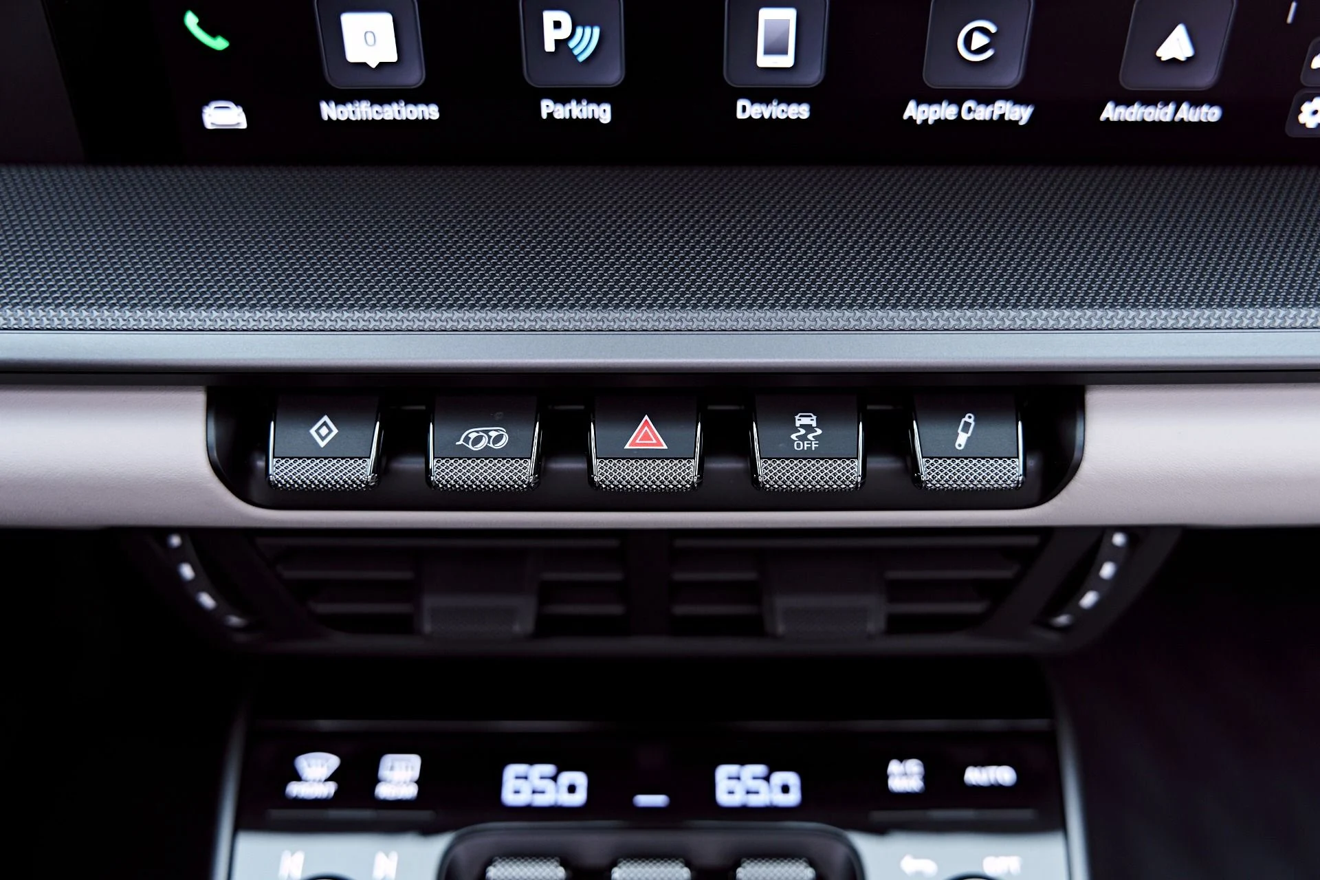 mph081_1995759442_Used_2025_Porsche_911_Carrera_1777504858_aed6487b26