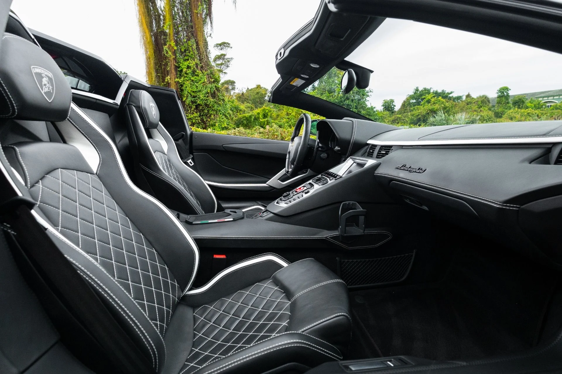 mph081_201700942_Used_2018_Lamborghini_Aventador_Roadster_LP_740_4_S_1770343039_07e1a2df49