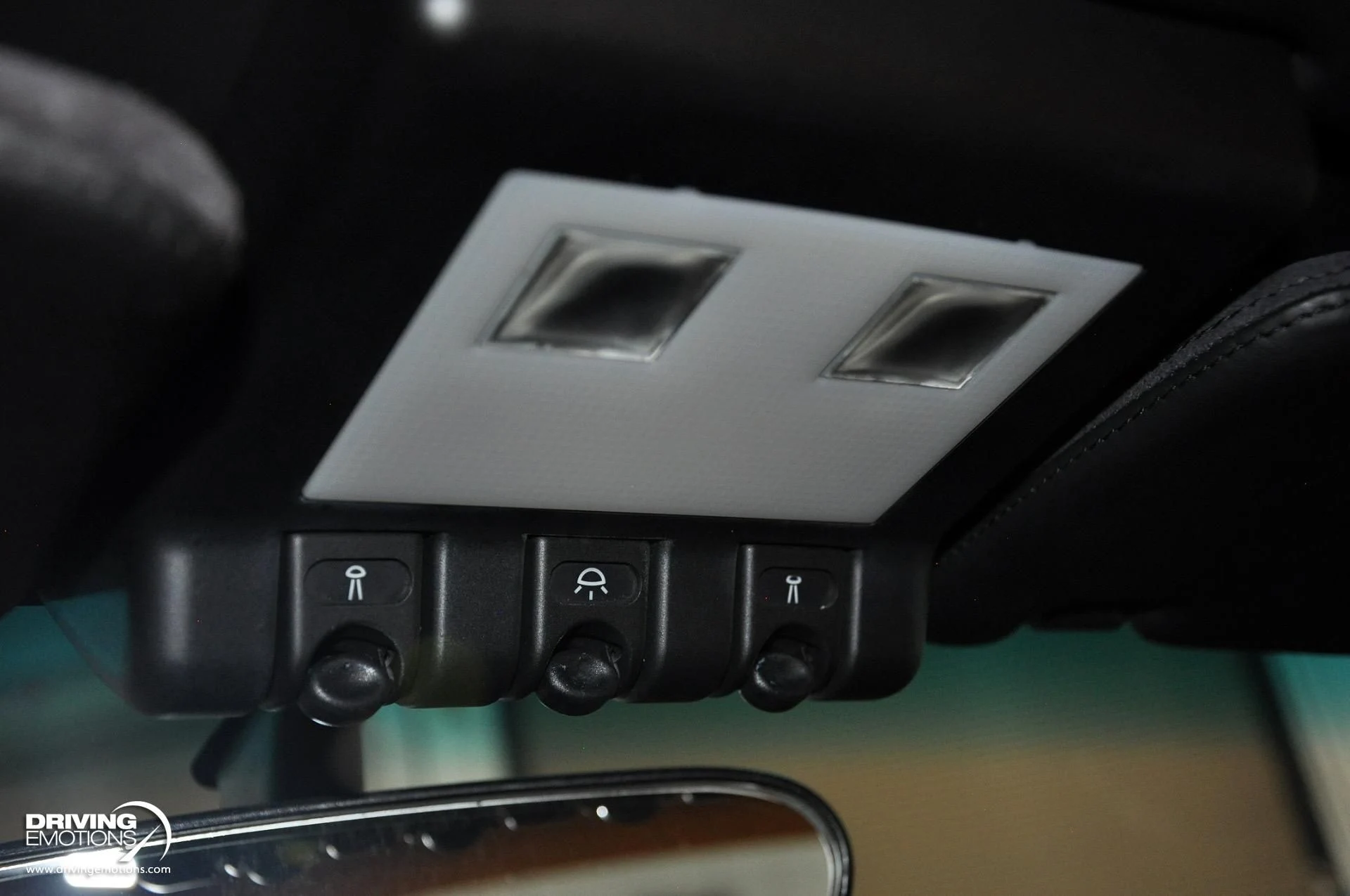 mph081_2036419671_284_p82_l_c4cf00c46c