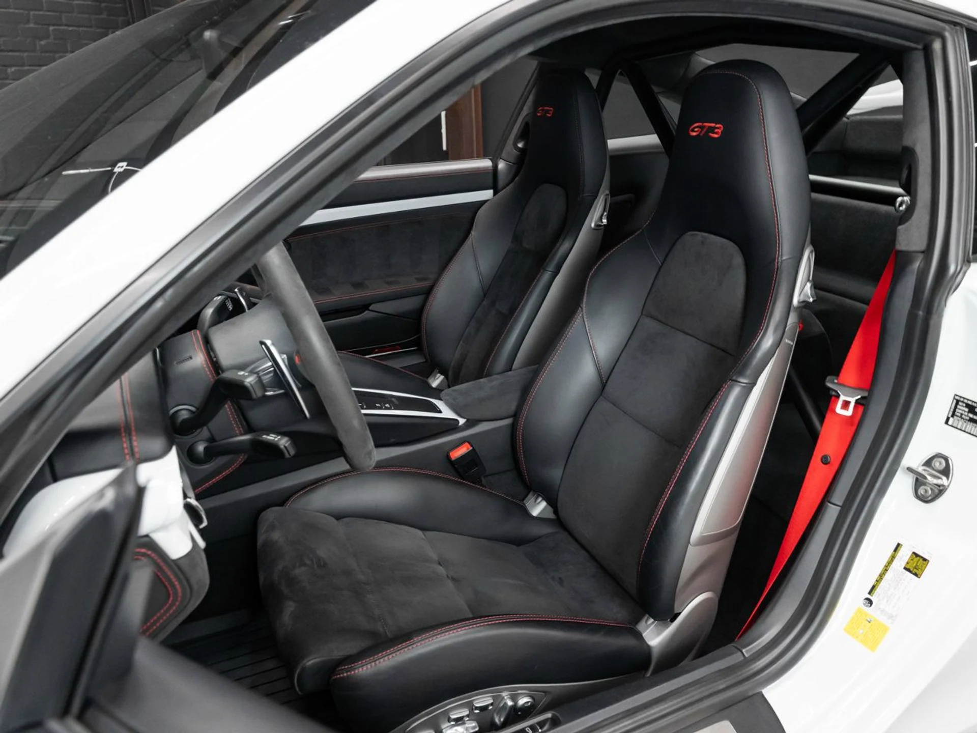 mph081_2045326565_porsche_911_2015_a5ce40122b