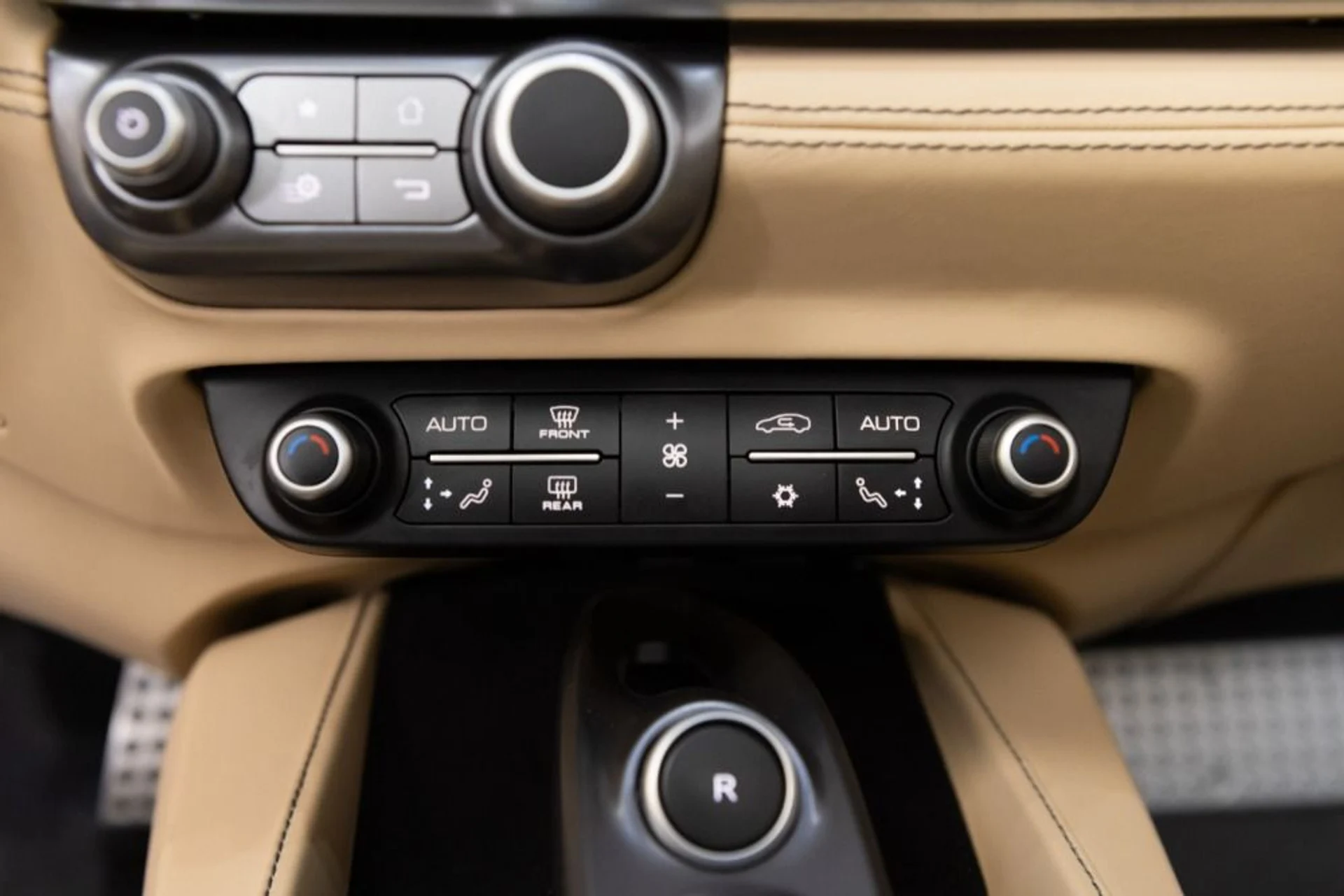 mph081_2048835688_Used_2019_Ferrari_Portofino_670dbca070