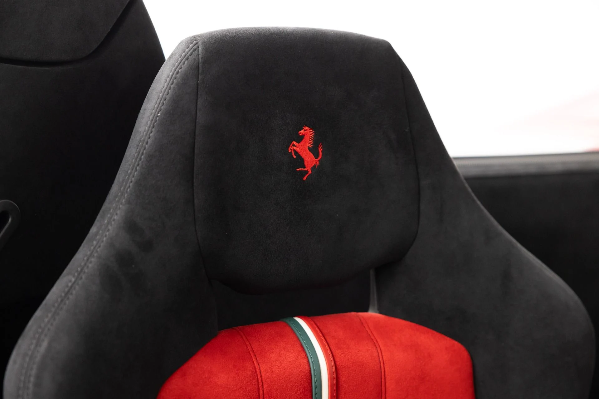 mph081_2255309837_Used_2020_Ferrari_488_Pista_Spider_1786715876_b300d36e21