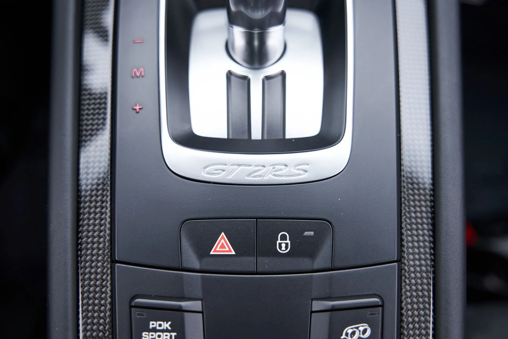 mph081_2300899145_Used_2018_Porsche_911_GT_2_RS_1792687267_c4b2fb1c24