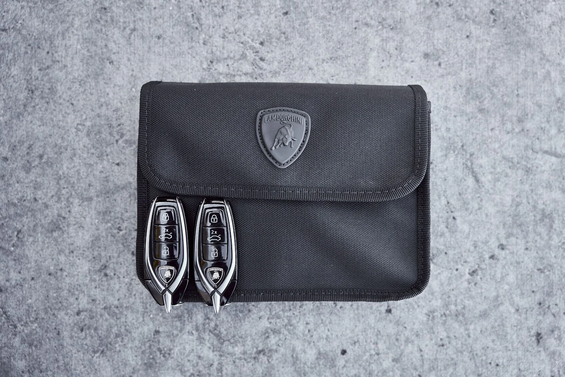 mph081_230883478_Used_2021_Lamborghini_Urus_Pearl_Capsule_1772843621_daf947e750