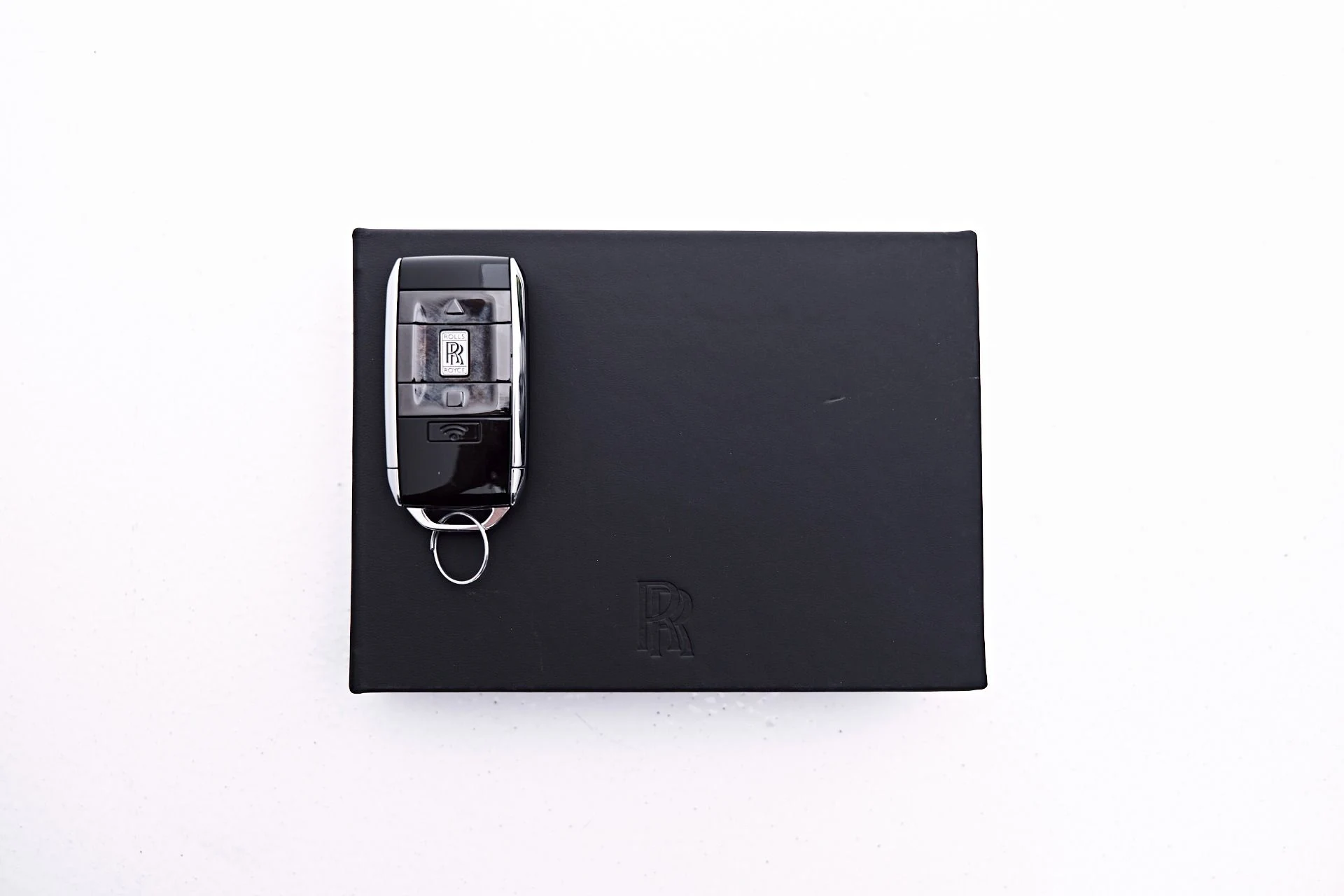 mph081_2357104406_Used_2025_Rolls_Royce_Cullinan_Black_Badge_1783817531_2b4fb9a8bf