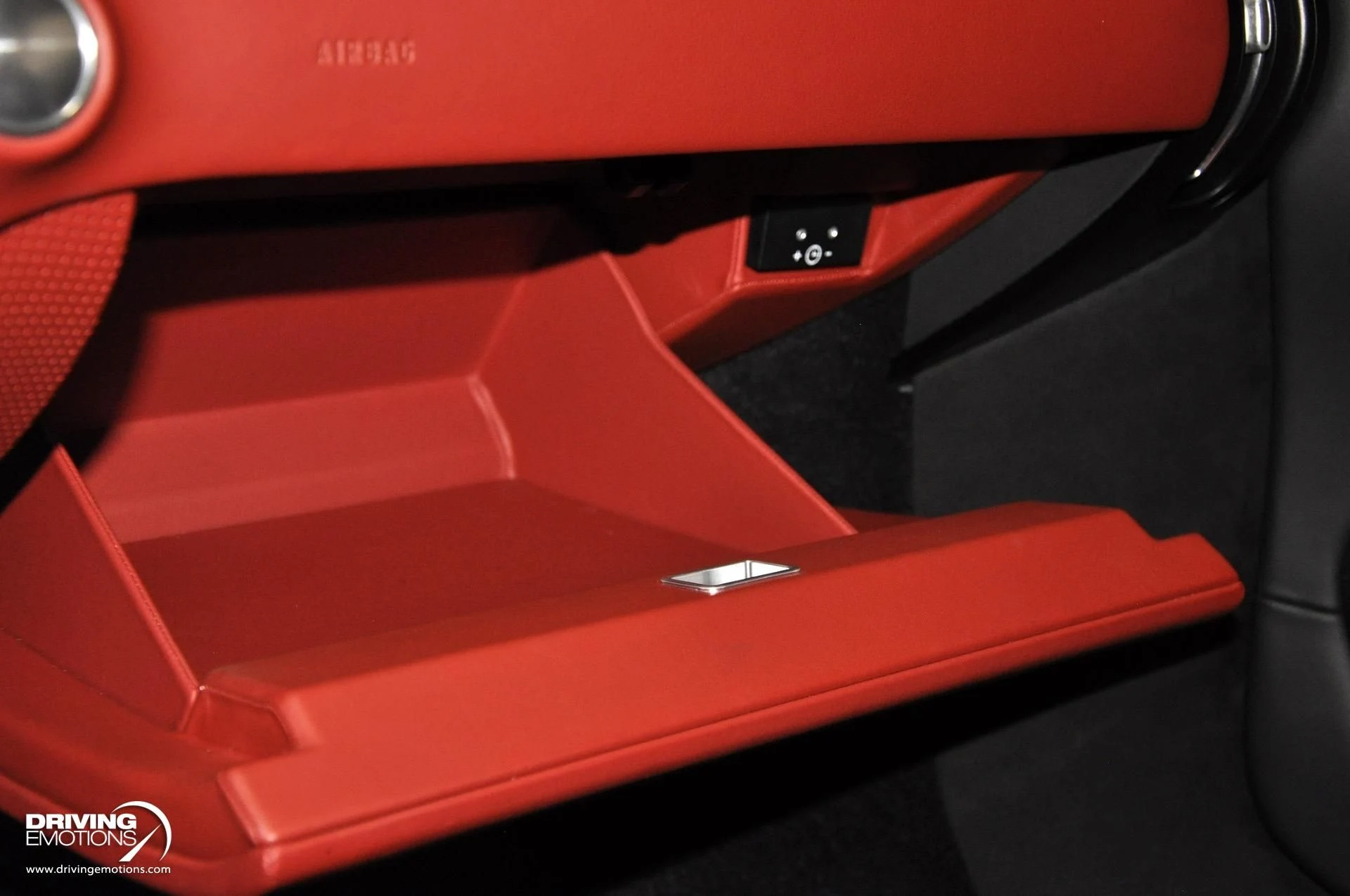 mph081_245393787_479_p82_l_7f5b5c141c