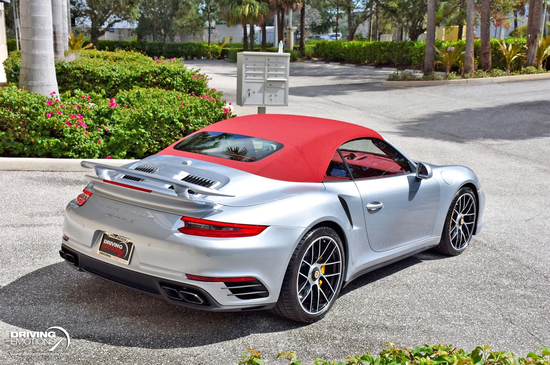 mph081_2716025256_866_p82_l_6822cf46ad