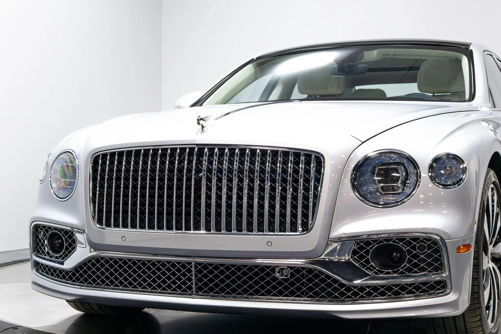 mph081_2721504212_Used_2021_Bentley_Flying_Spur_W12_1772666284_7b1d3a5209