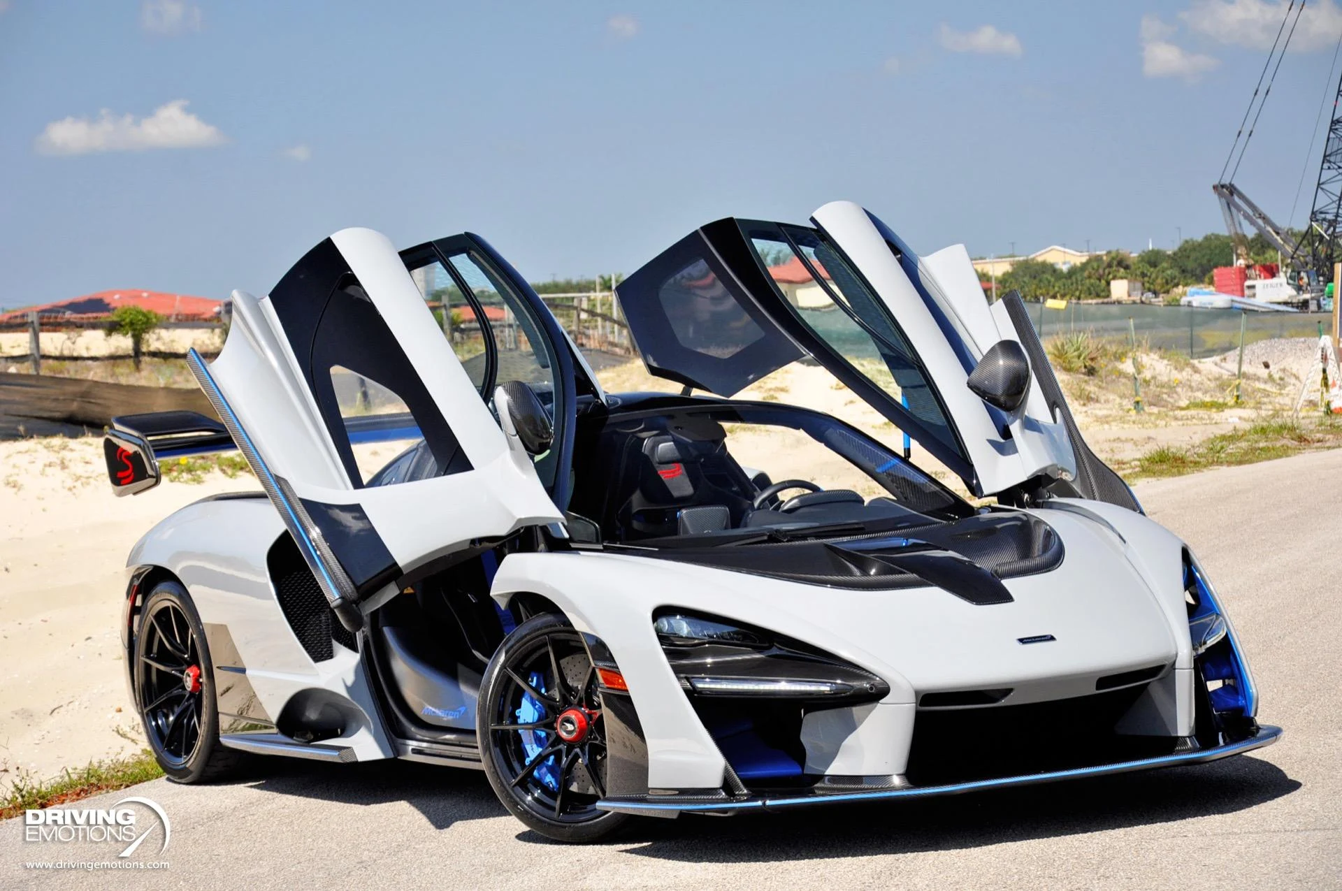 mph081_2865376469_683_p82_l_2908730b25