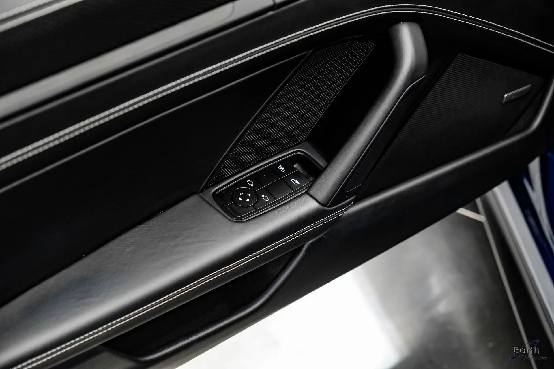 mph081_2887012888_587764e164f5c34f03d2354389096f47x_eb0de00c6c