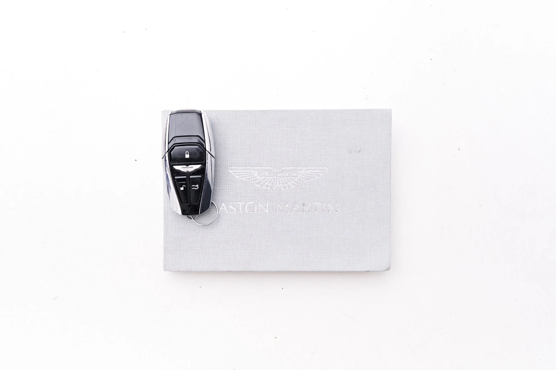 mph081_3024169520_Used_2023_Aston_Martin_Vantage_F1_Edition_1755655727_d28bb949a4