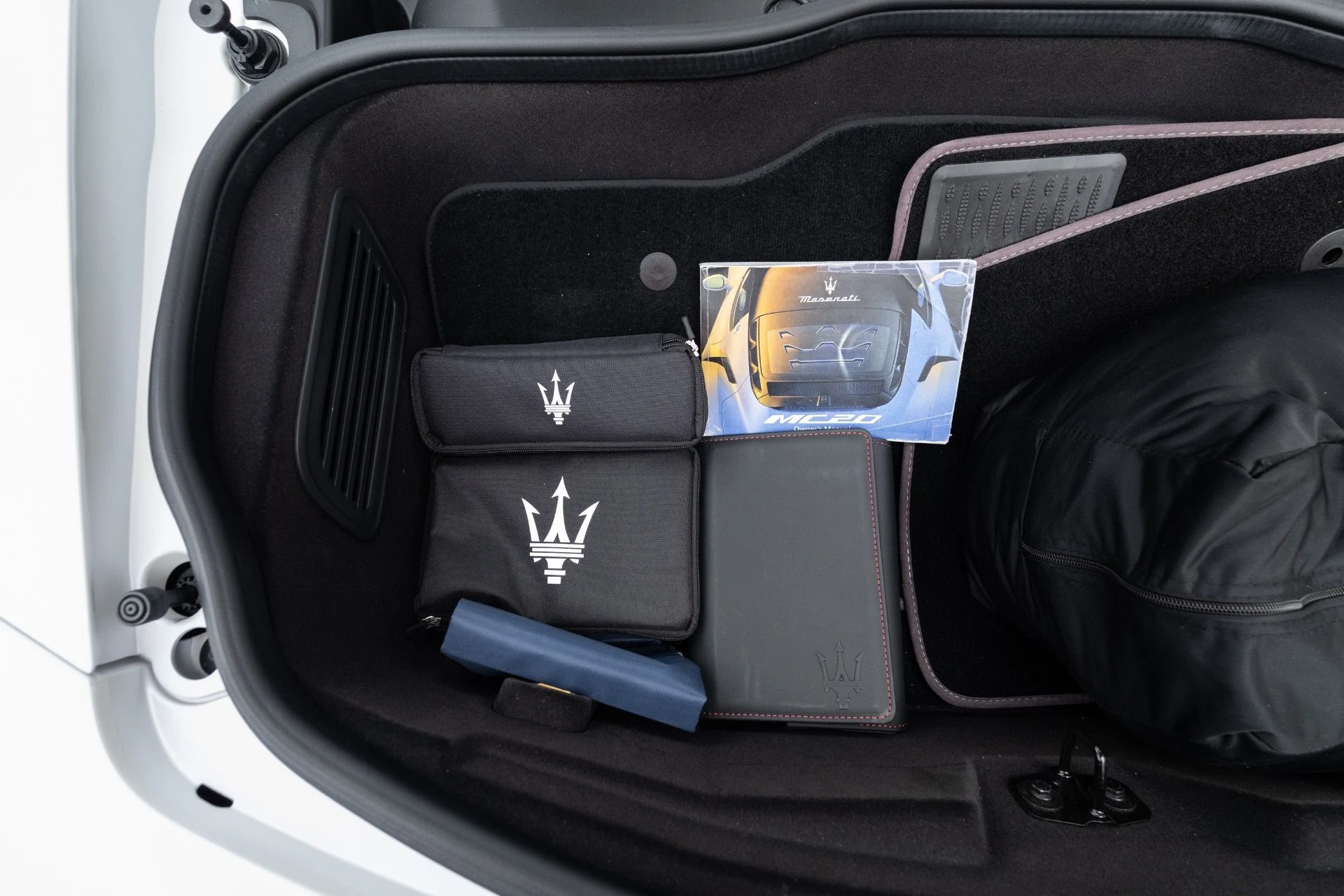 mph081_3183124152_Used_2022_Maserati_MC_20_1777083905_a80d2bf8fb