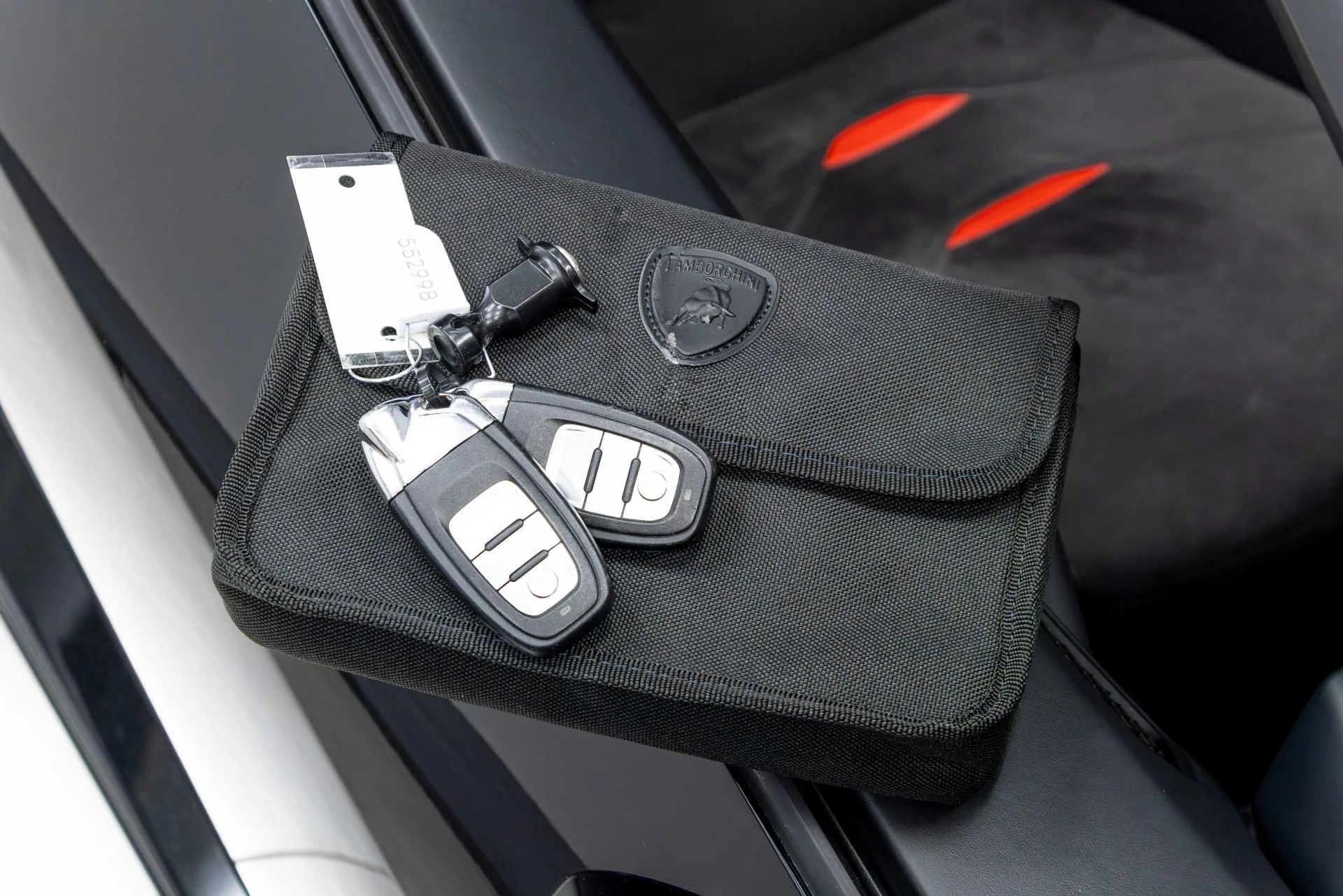 mph081_3270281309_Used_2020_Lamborghini_Huracan_EVO_1774302788_e705e559e7