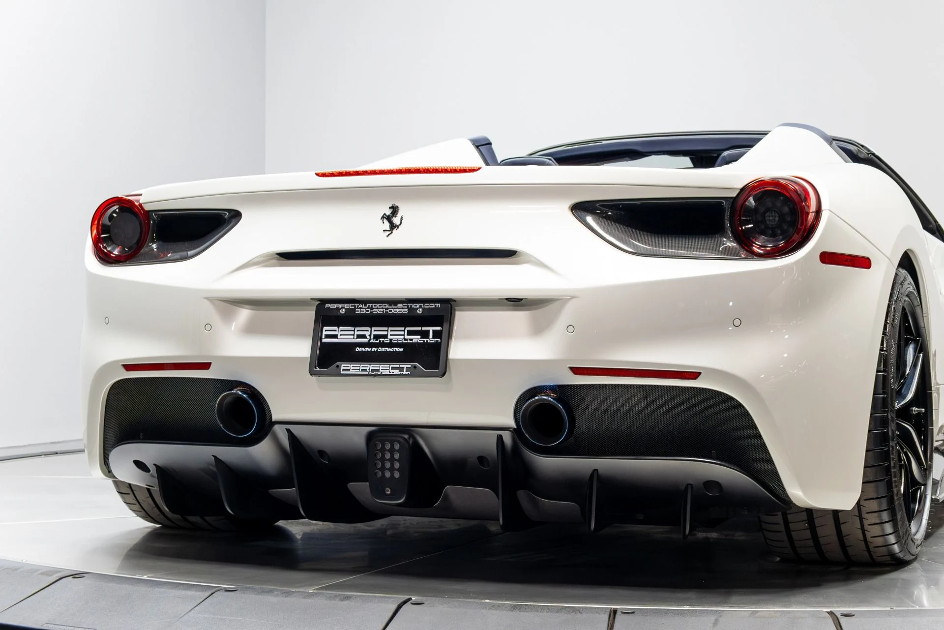 mph081_3292462325_Used_2018_Ferrari_488_Spider_1774434782_1355d851f3