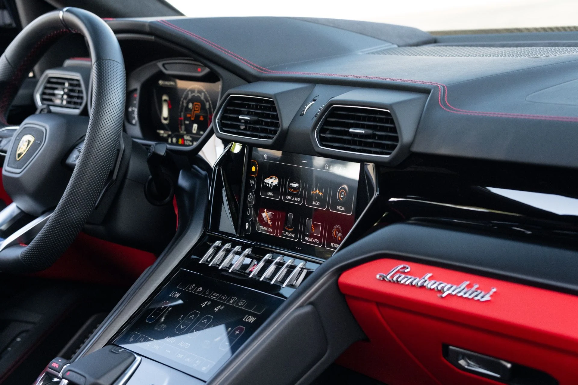 mph081_3361564872_Used_2024_Lamborghini_Urus_S_1781216022_212cdfc718