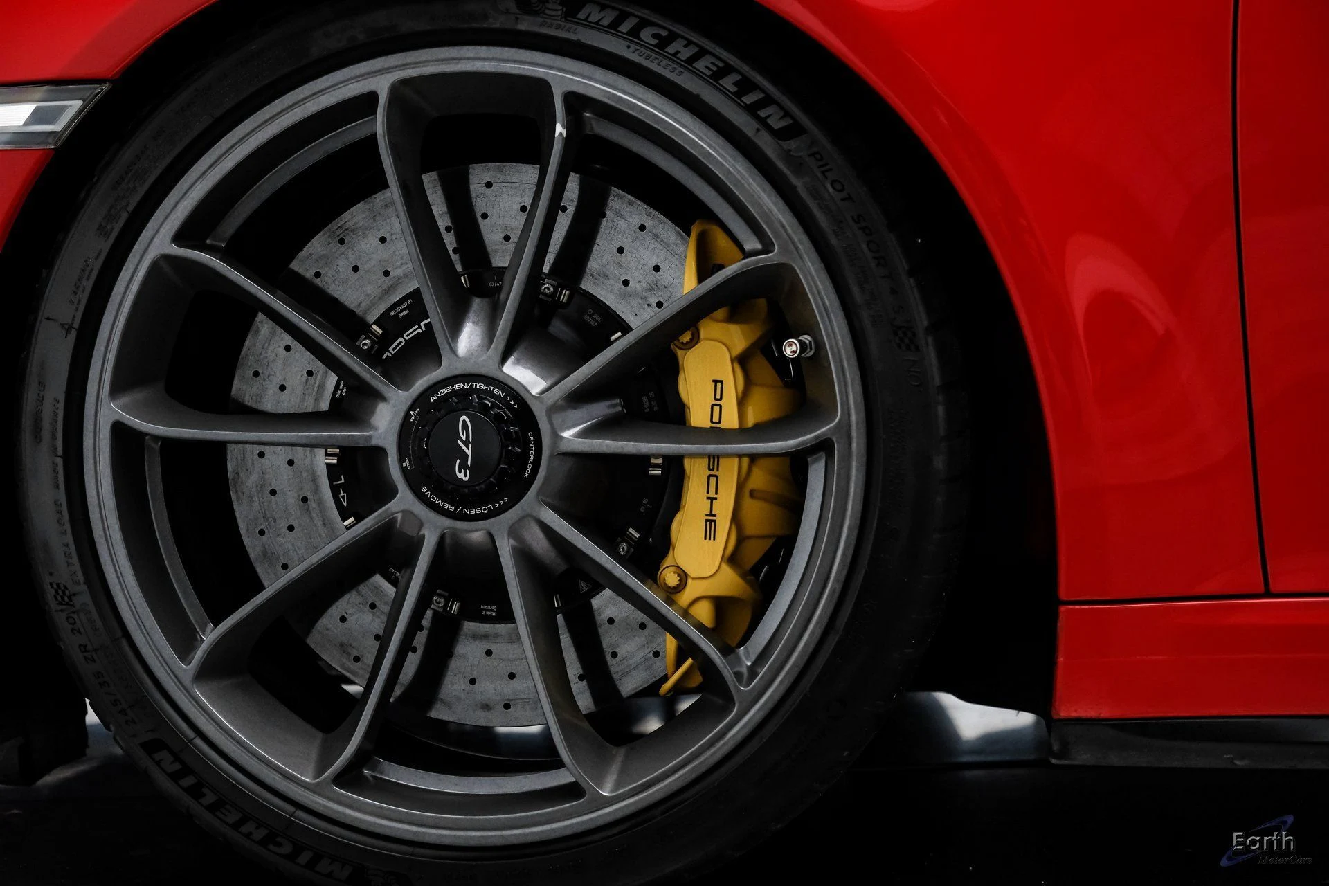 mph081_3362458460_c4a9a81e410e1eeb286c6d7ec4beae9fx_3c64b8c1db