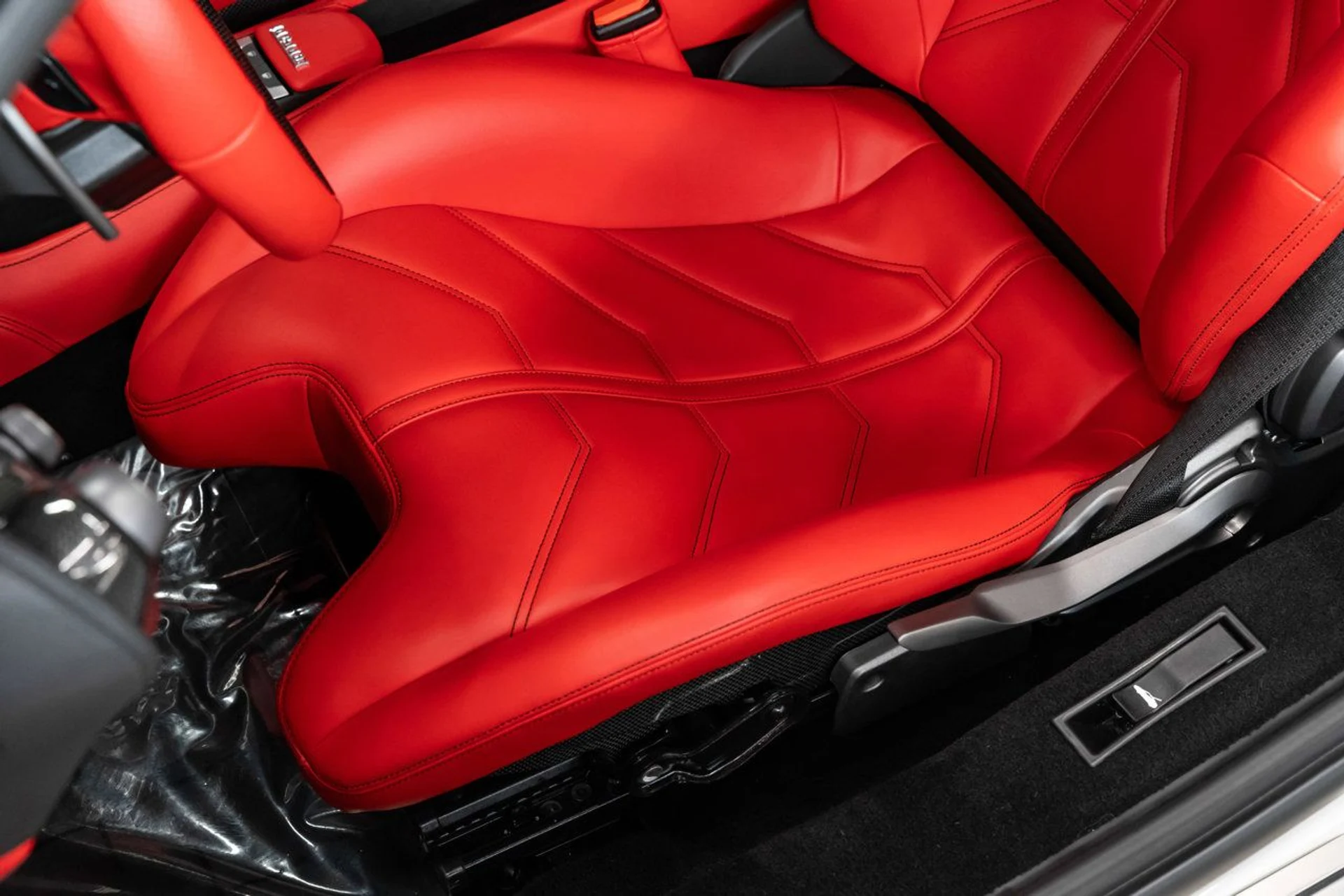 mph081_3371191320_ferrari_488_gtb_2018_a588a1196b