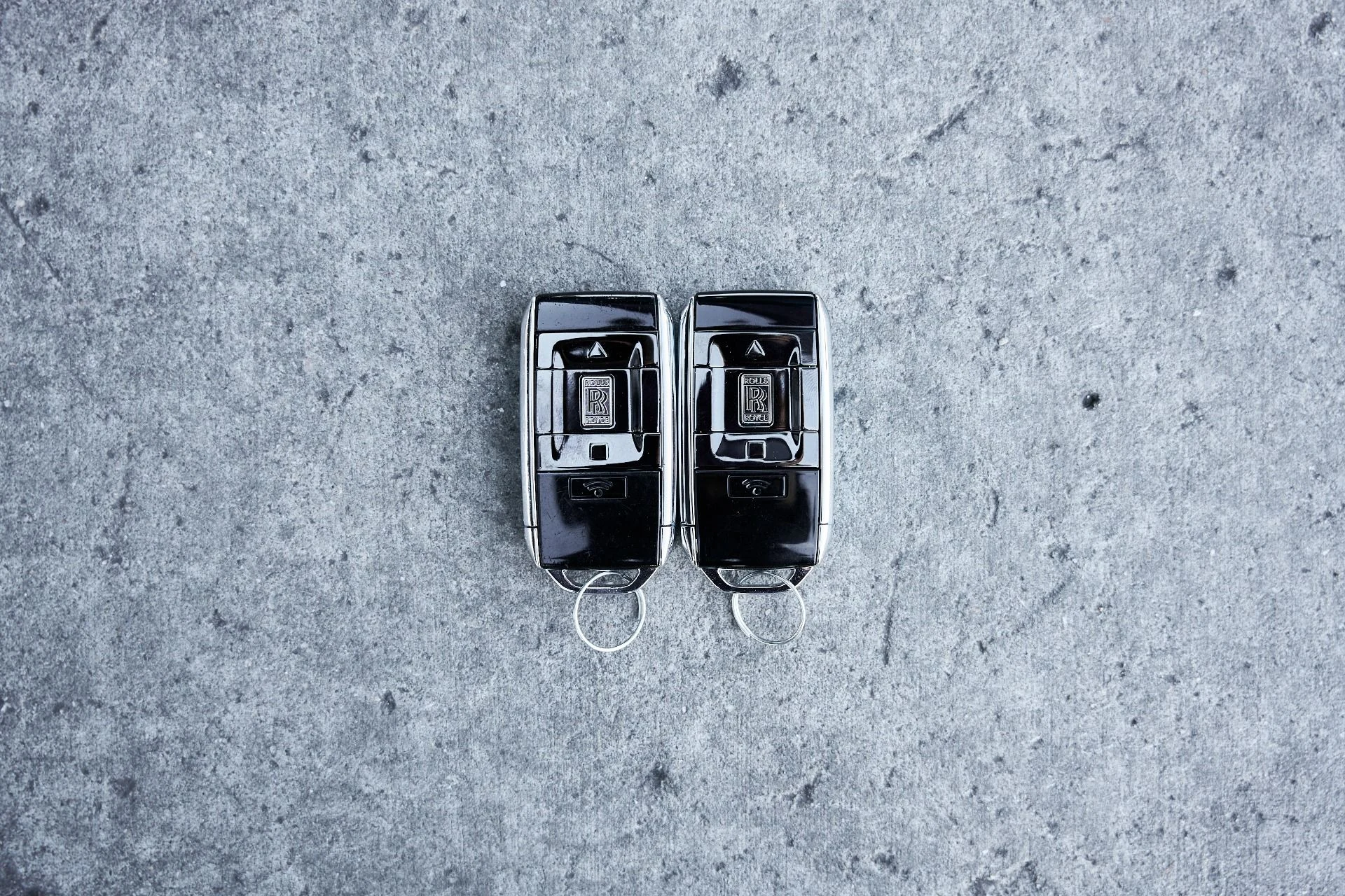 mph081_3442496634_Used_2025_Rolls_Royce_Cullinan_Base_1767669007_1611c5ce60