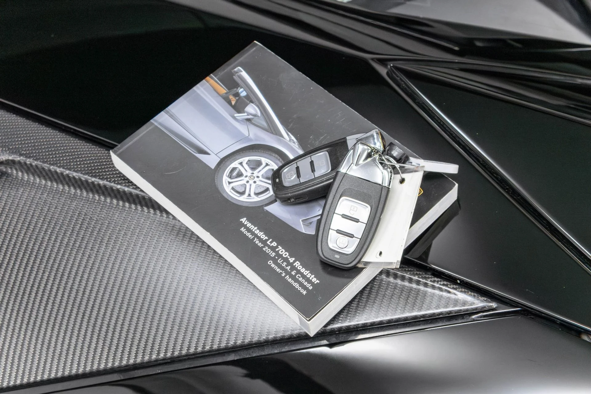 mph081_3483240021_Used_2015_Lamborghini_Aventador_LP_700_4_1780593182_a0dce0c725