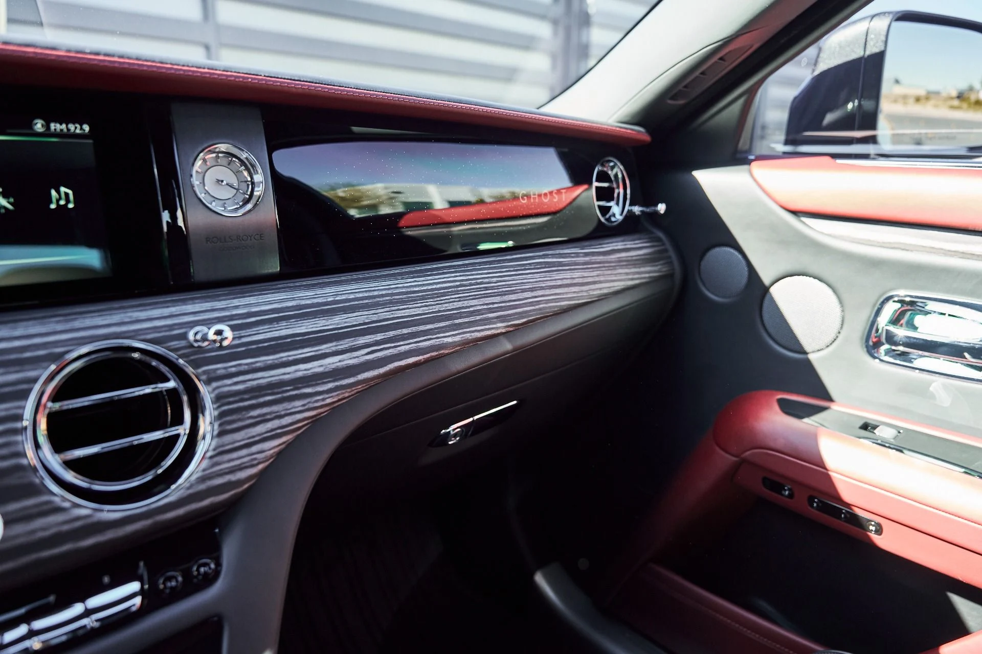 mph081_3497772147_Used_2023_Rolls_Royce_Ghost_1770699668_ea96b31400