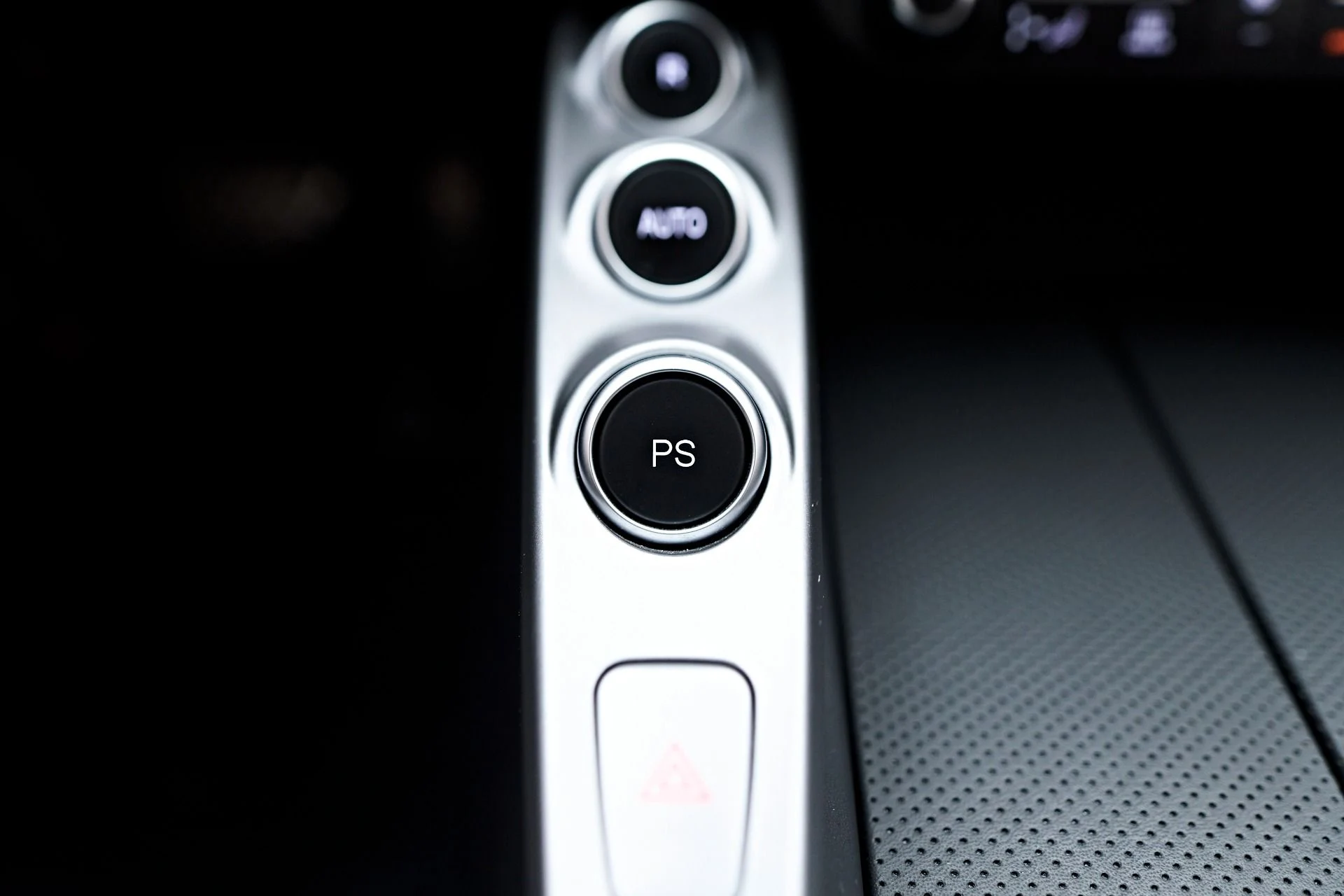 mph081_3509110940_Used_2019_Ferrari_GTC_4_Lusso_T_1758850909_b8363b3cb1