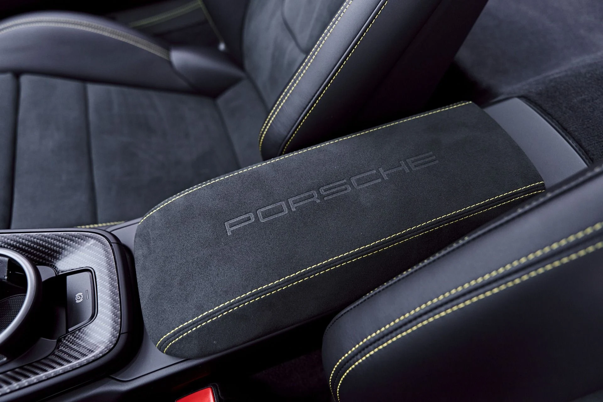 mph081_3580068763_Used_2025_Porsche_911_GT_3_RS_1781833774_f487b9dff1