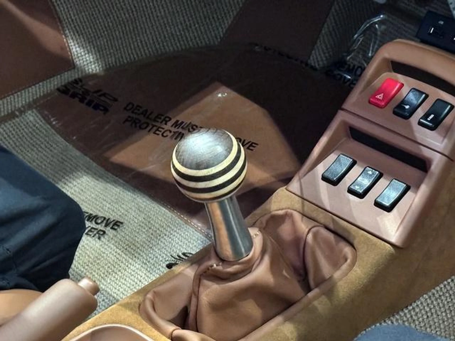 mph081_3650628539_yxg_Hg_Dph_Kb7t_W_sc5oh3_OUEE_5_Q4_f927beb4cb