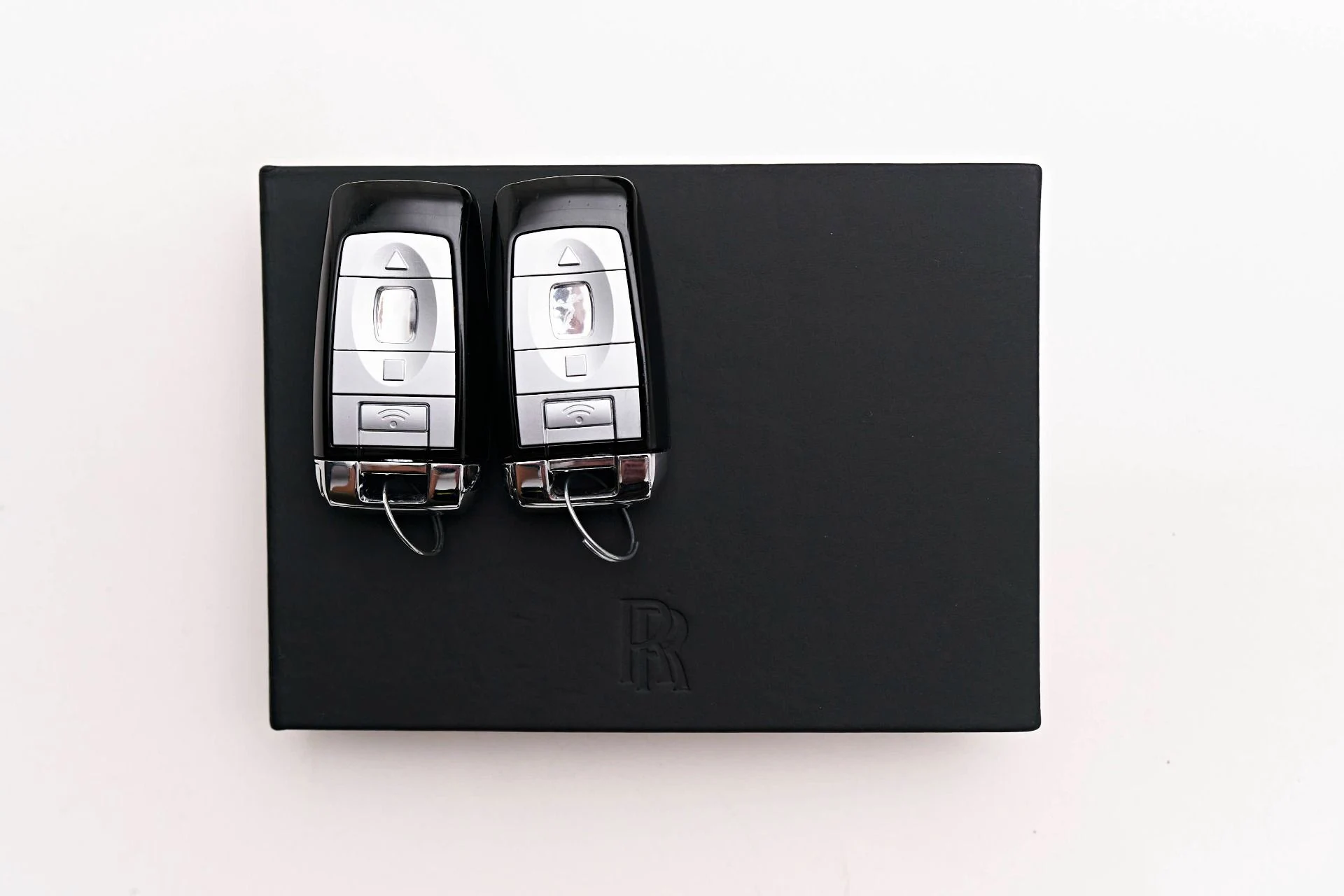 mph081_3688772805_Used_2019_Rolls_Royce_Ghost_Base_1713298107_8ea160c37d