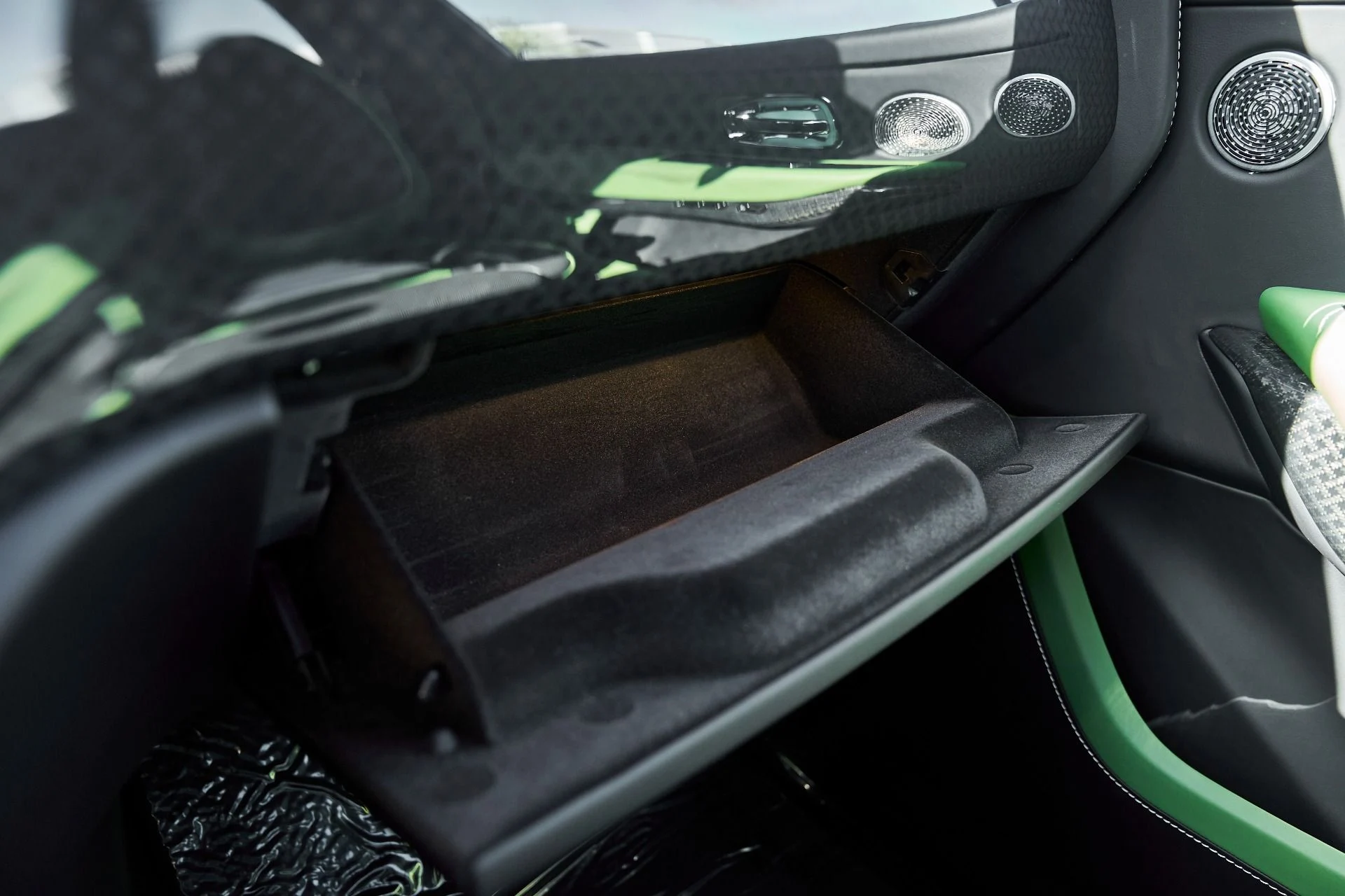 mph081_3703072689_Used_2023_Rolls_Royce_Cullinan_Black_Badge_1769736572_55325f88cb