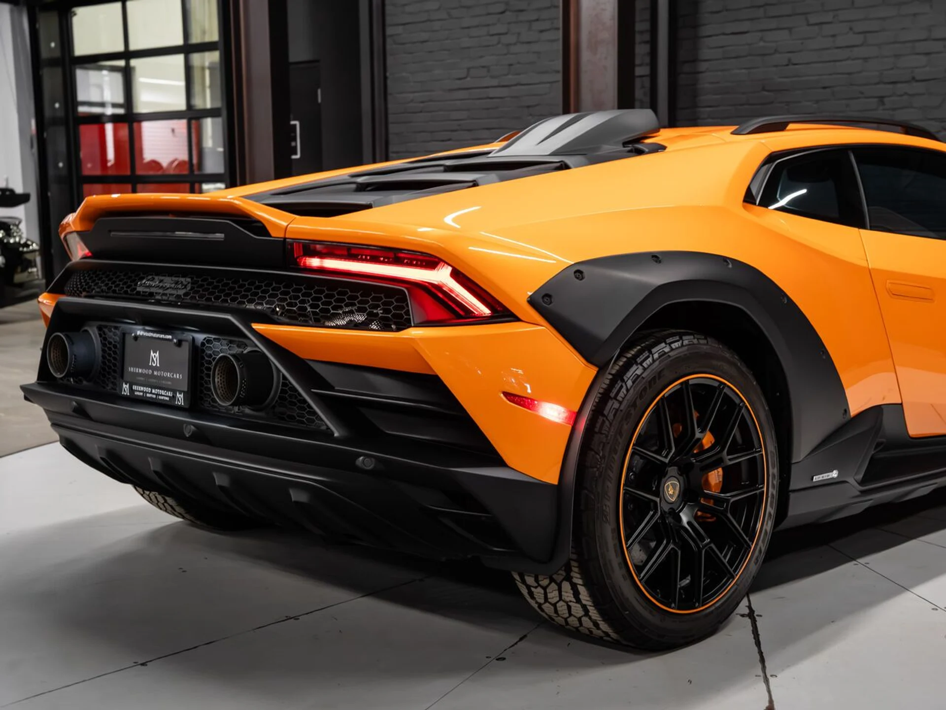 mph081_3727828255_lamborghini_huracan_2023_1f1a584e12