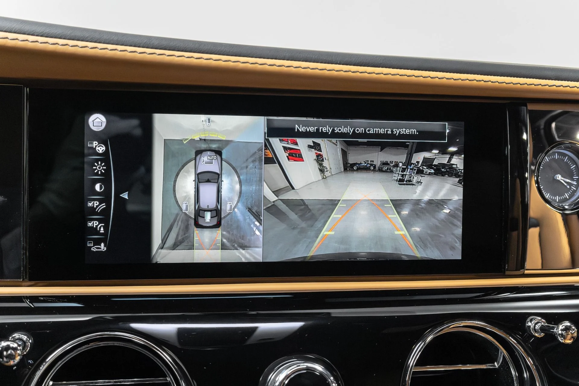 mph081_3912902860_Used_2022_Rolls_Royce_Ghost_1767138760_d441a104b4