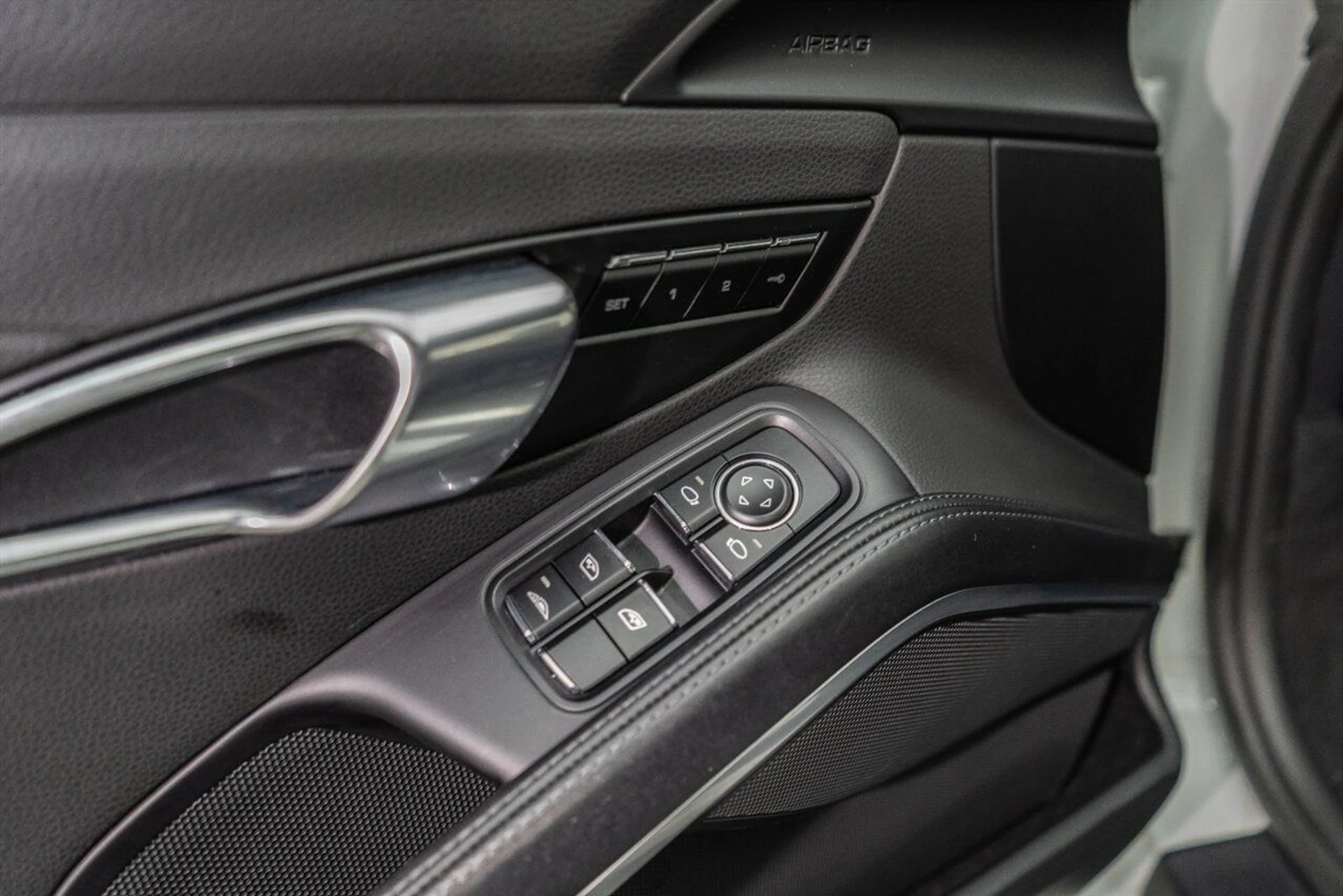 mph081_395425648_106dcbd8c9_1280_714eaebe8b