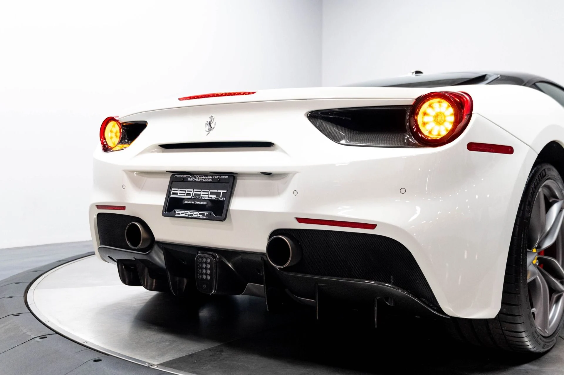 mph081_4102108566_Used_2016_Ferrari_488_GTB_1783363377_4b24617713