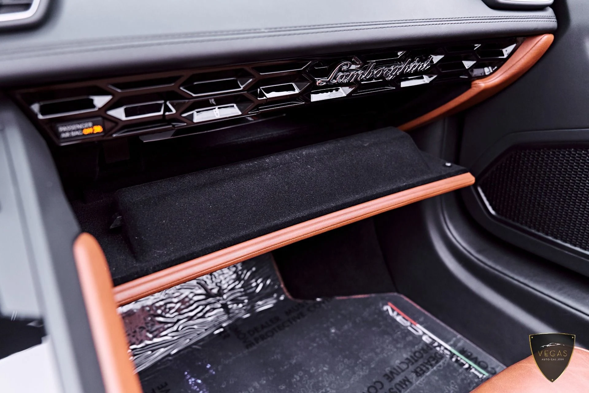 mph081_4168099519_Used_2020_Lamborghini_Huracan_EVO_Base_1782523467_7a0f0b9ca5