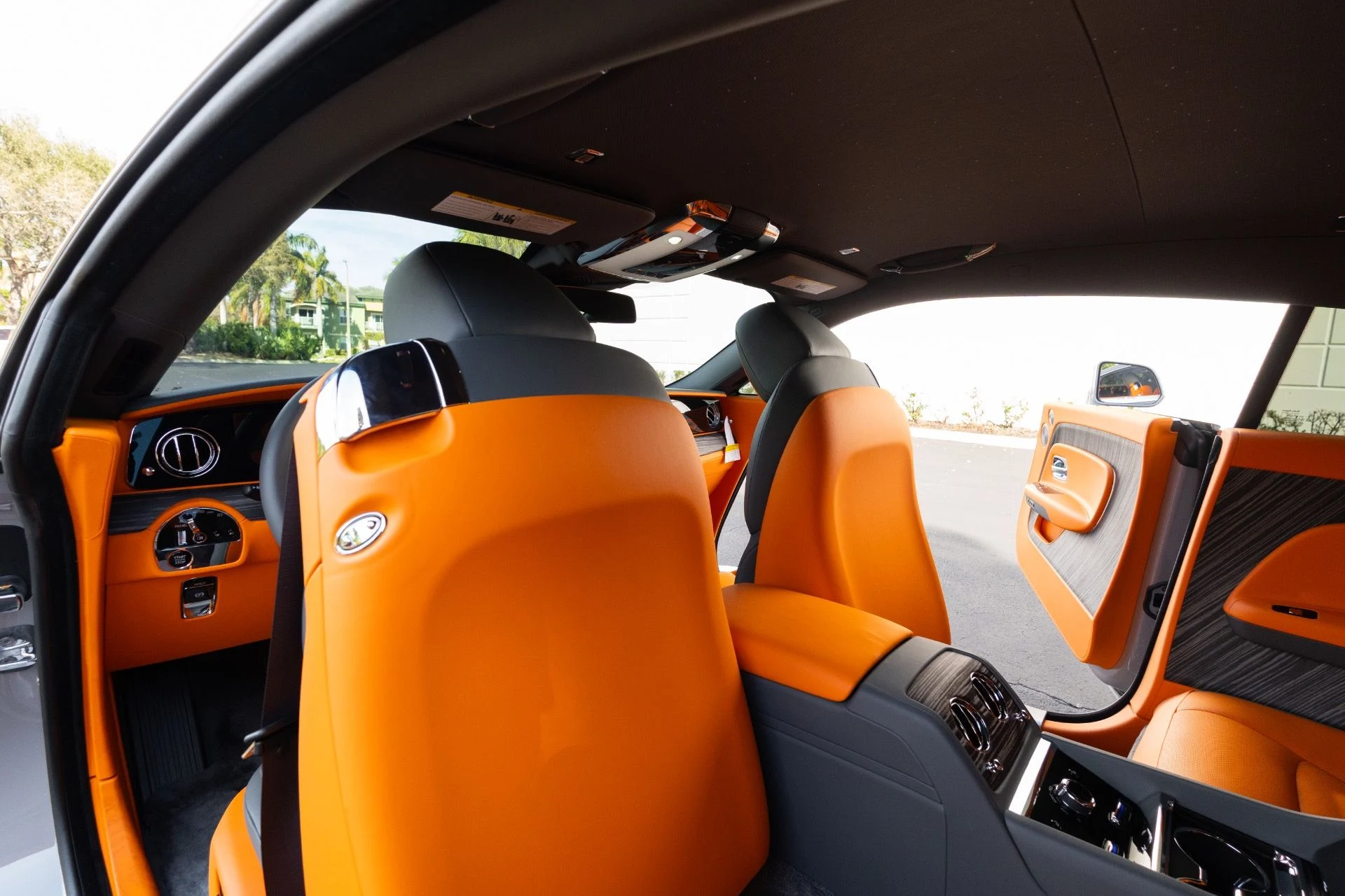 mph081_4226759891_Used_2024_Rolls_Royce_Spectre_1772250917_f82bd2d6c7