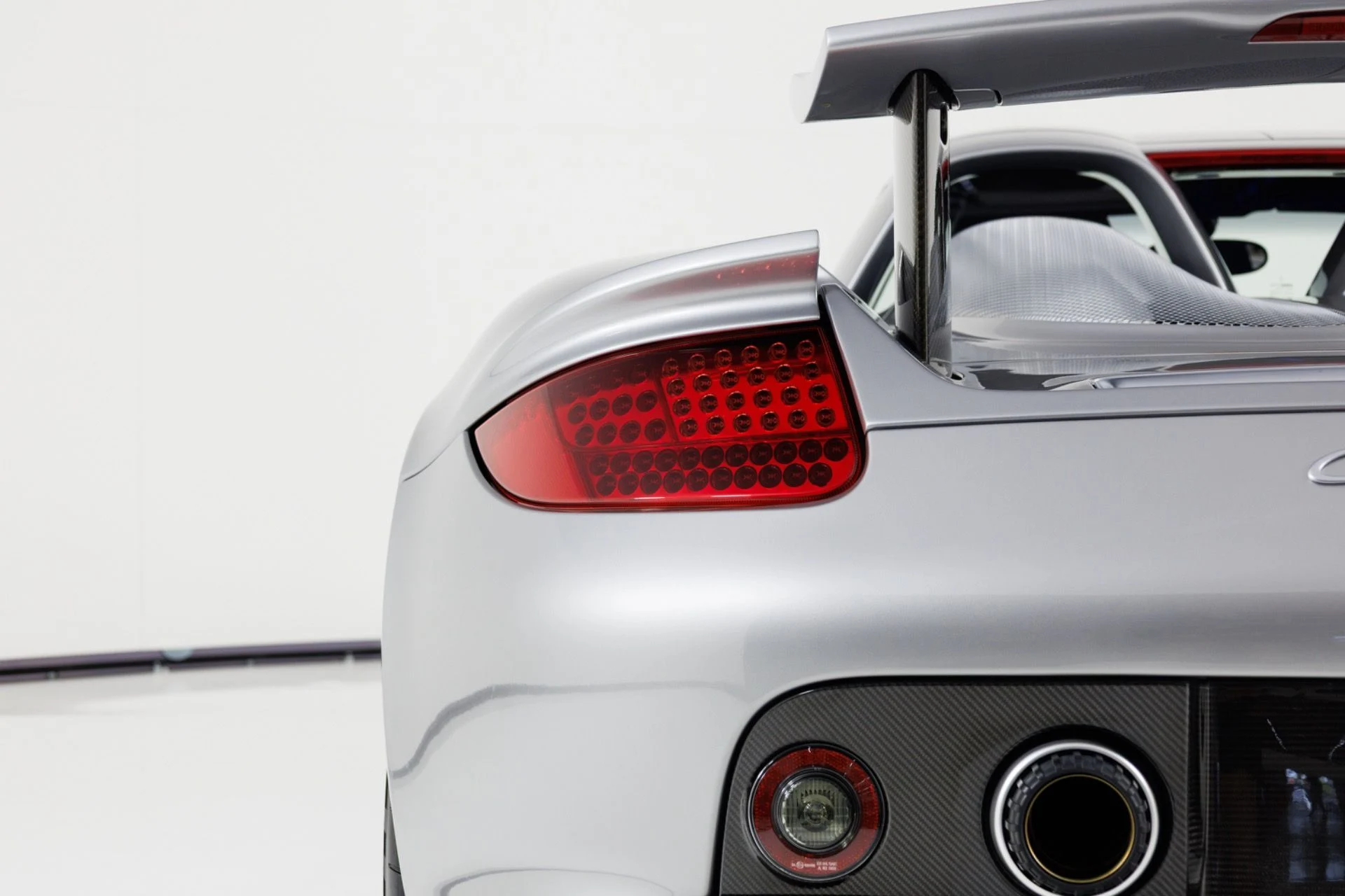 mph081_439718378_Used_2004_Porsche_Carrera_GT_1780937853_650979d8e6