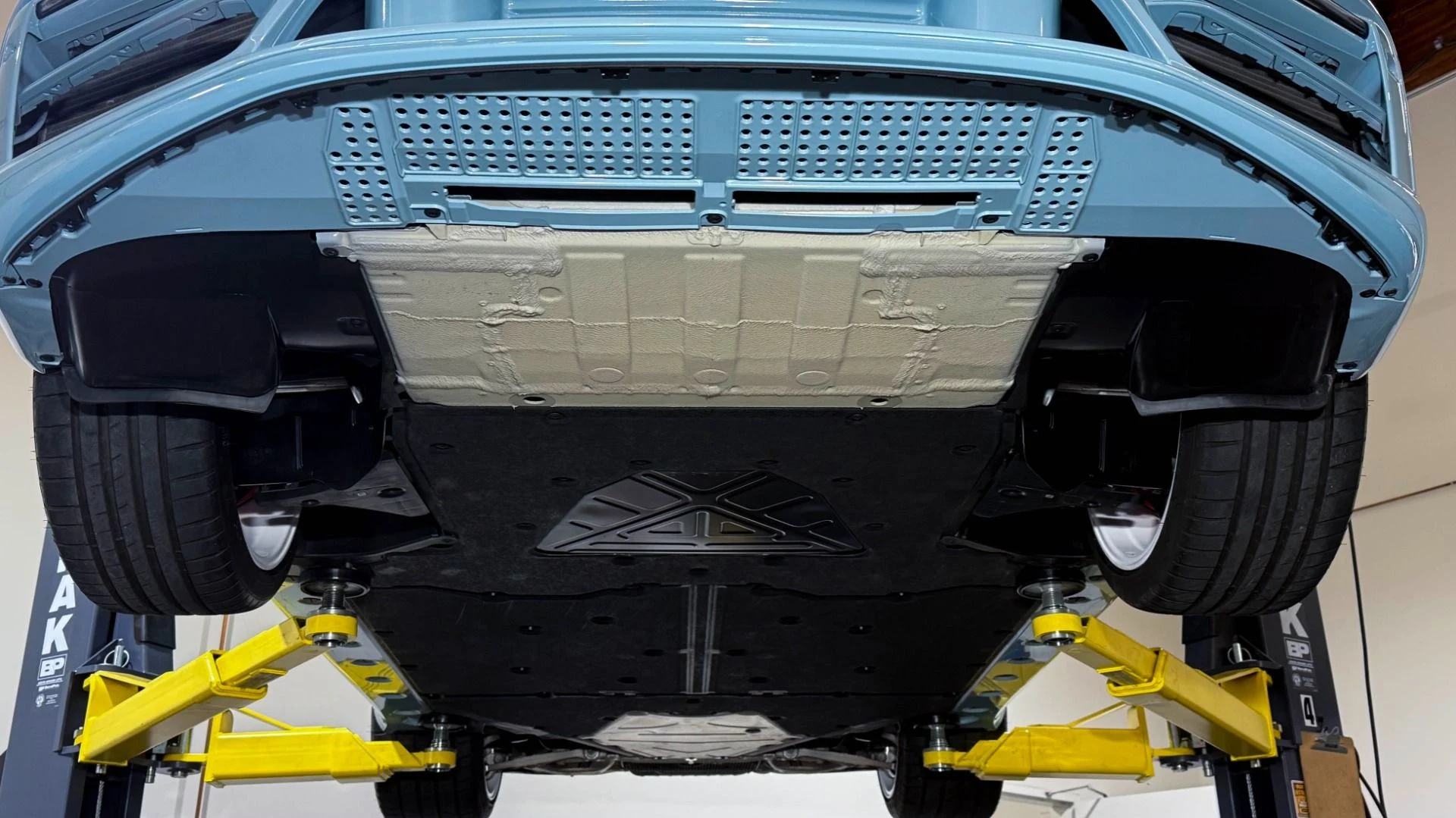 mph081_715188742_Used_2023_Porsche_911_Targa_4_GTS_1762299532_bd03d7a51c