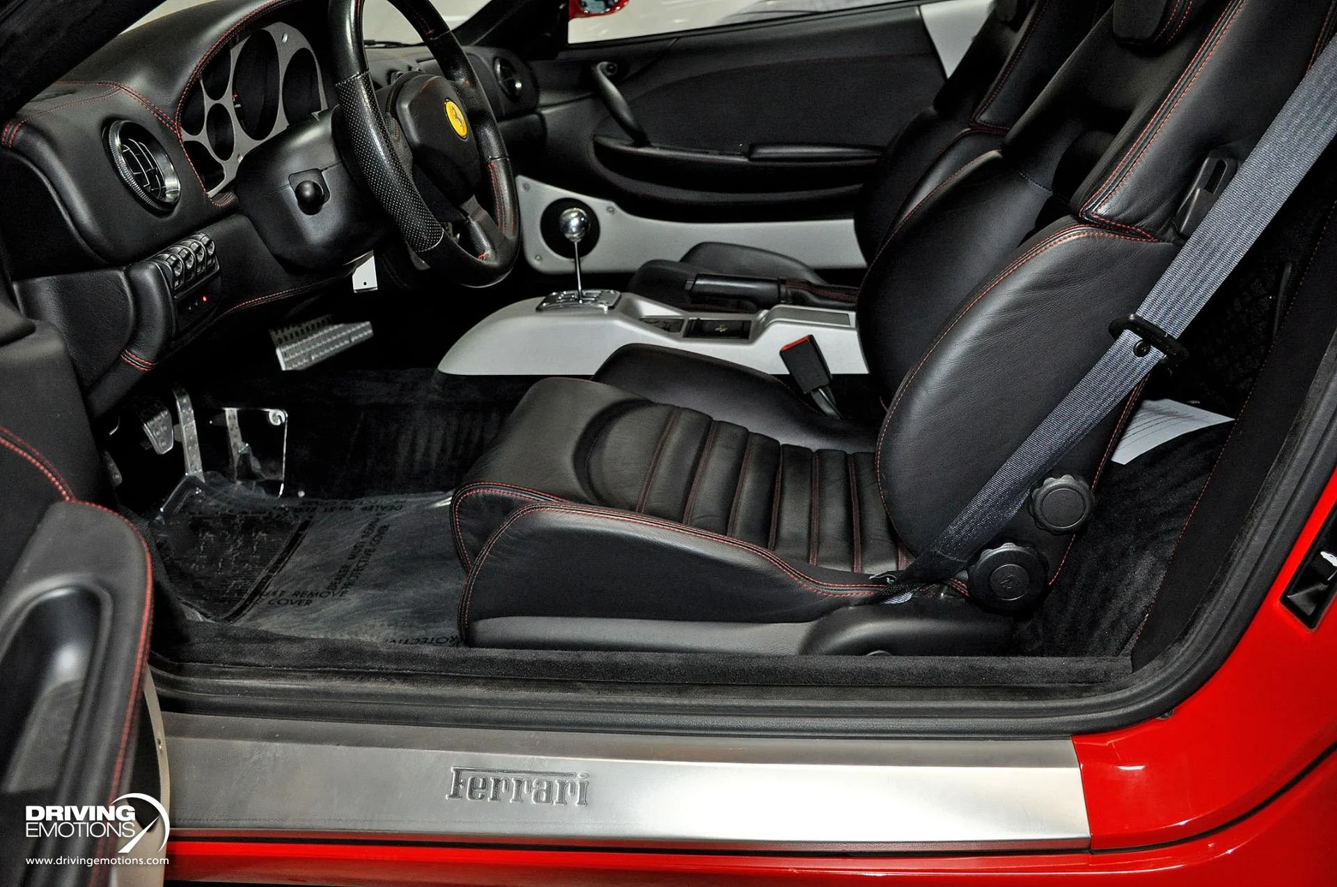 mph081_768804419_824_p82_l_14cf673069