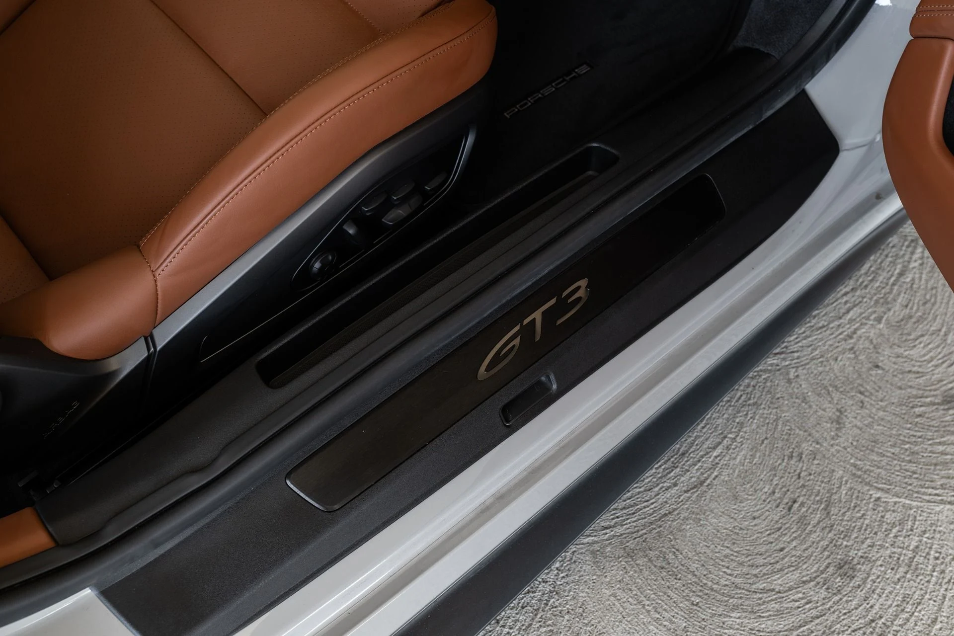 mph081_901779478_Used_2022_Porsche_911_GT_3_Touring_1788908949_c2ec3839ed