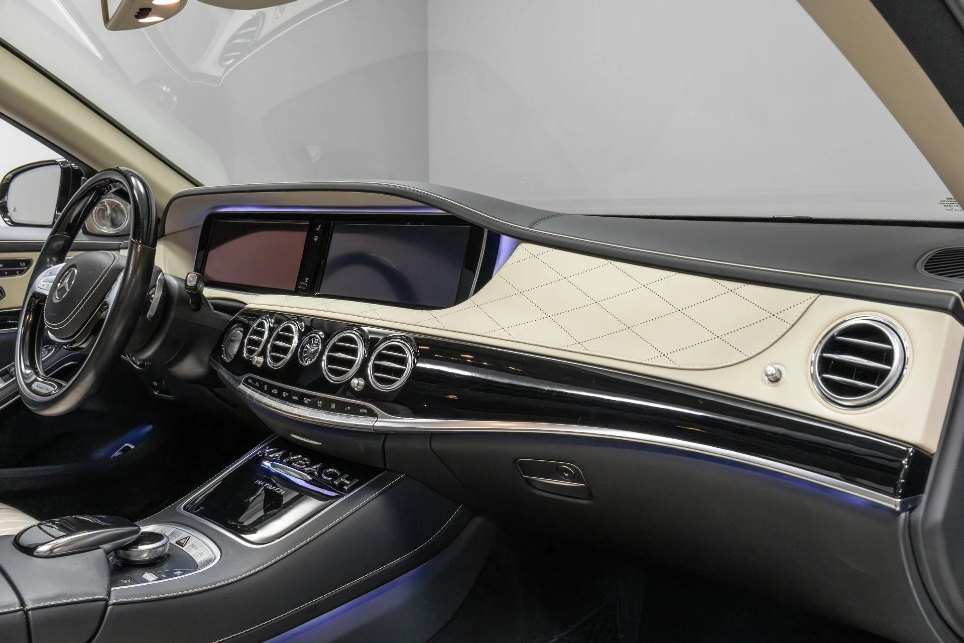 mph081_913136107_Used_2016_Mercedes_Benz_S_Class_Maybach_S_600_1763586066_4f07c38738