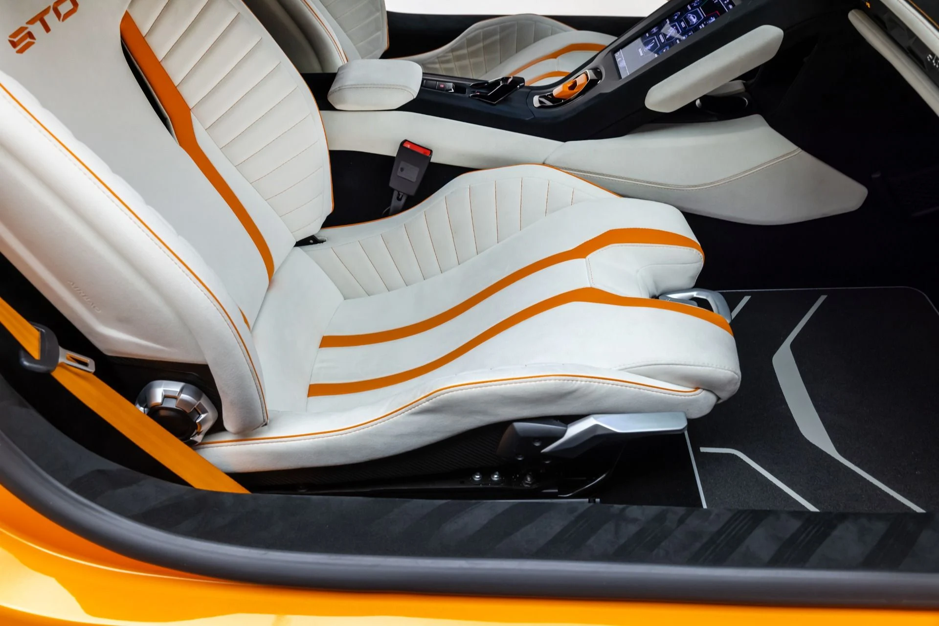 mph082_1211985534_13165_p83_l_e538a93cd3