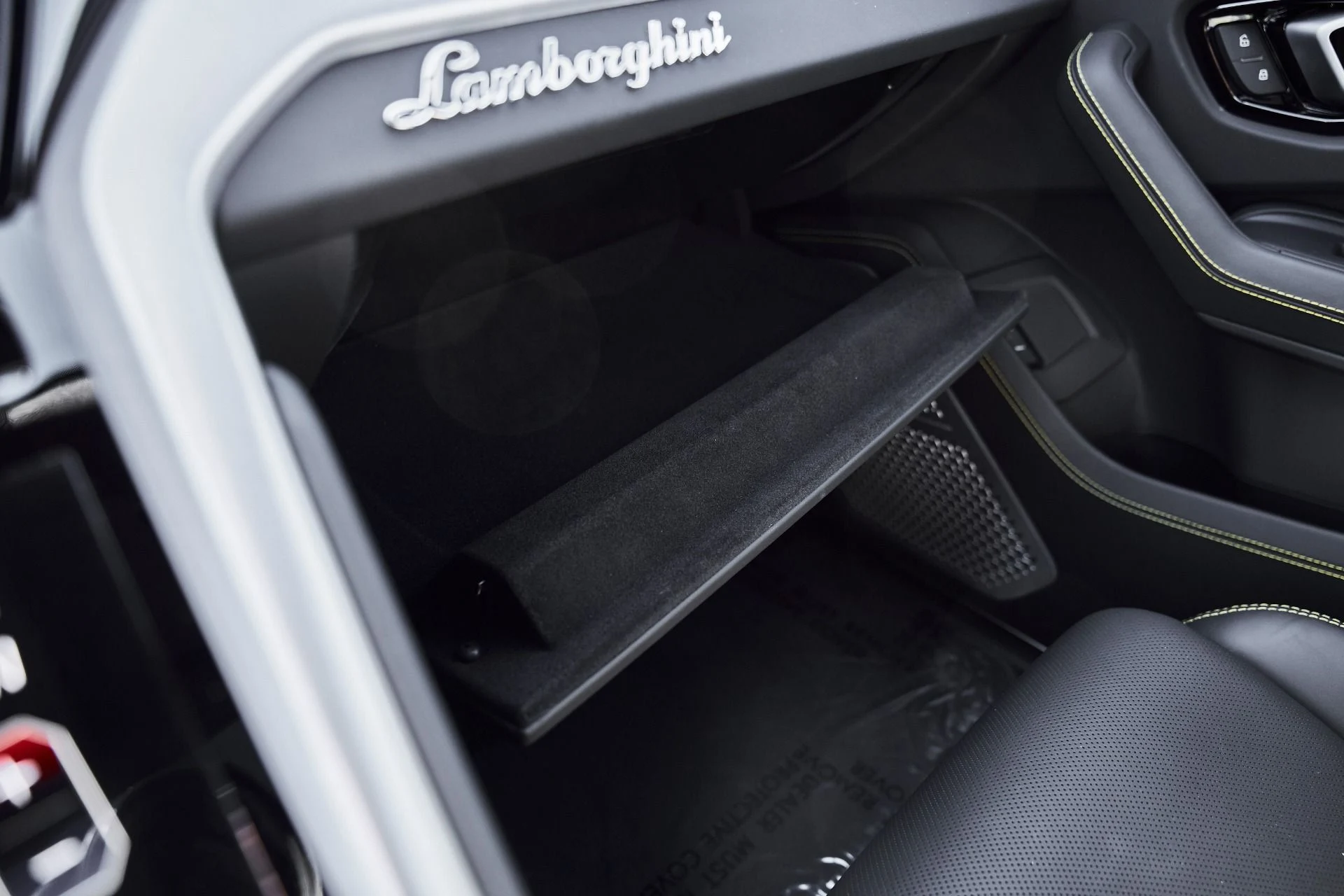 mph082_1315682975_Used_2024_Lamborghini_Urus_S_1780082973_f55d7ab17e