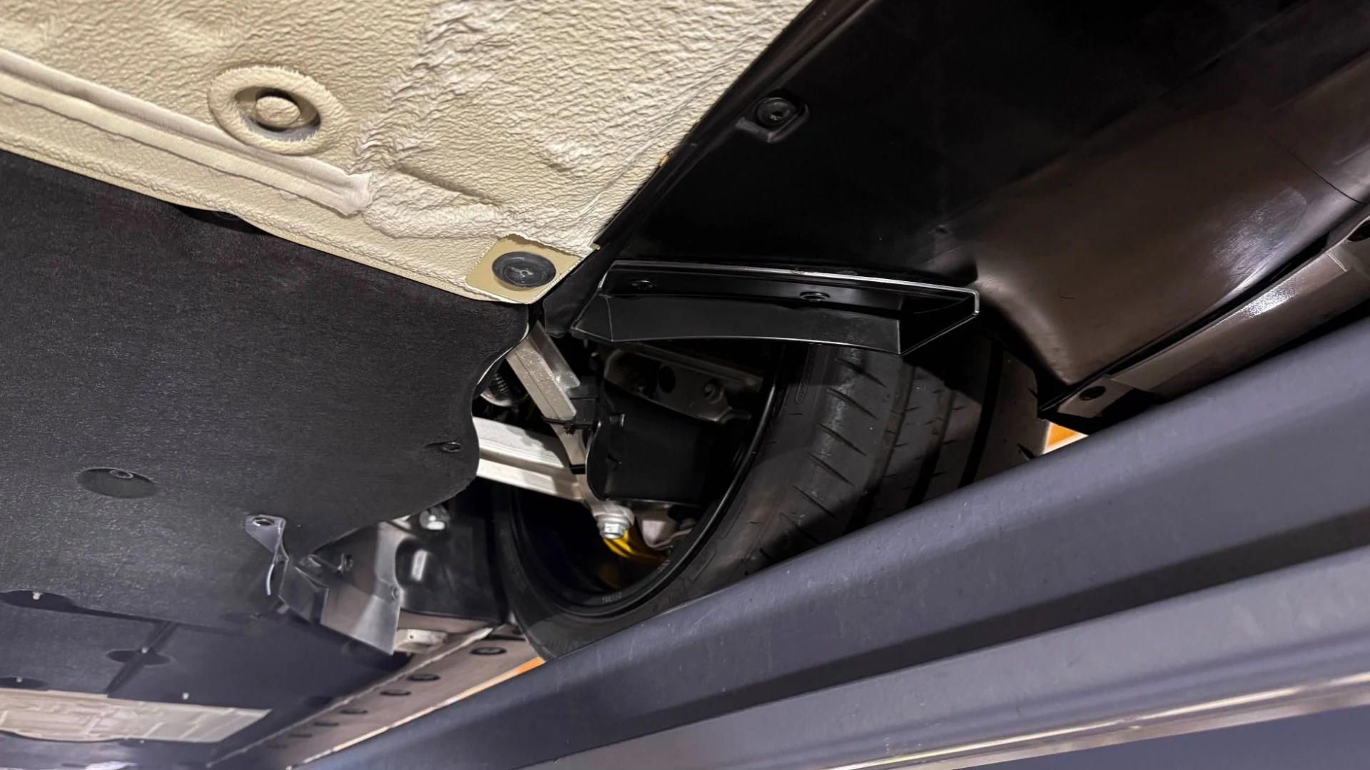 mph082_1557382525_Used_2018_Porsche_911_GT_2_RS_1762388138_3f1e35bc97