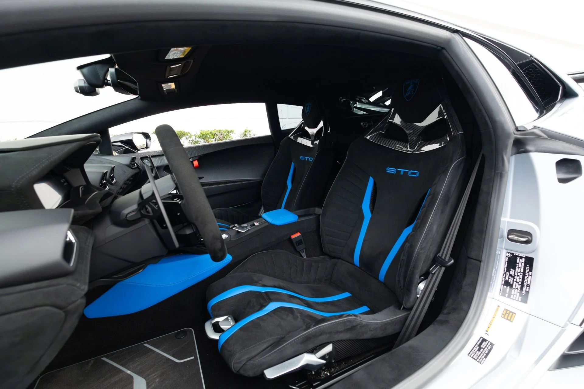 mph082_1569422819_Used_2023_Lamborghini_Huracan_STO_1770160431_84684347ef